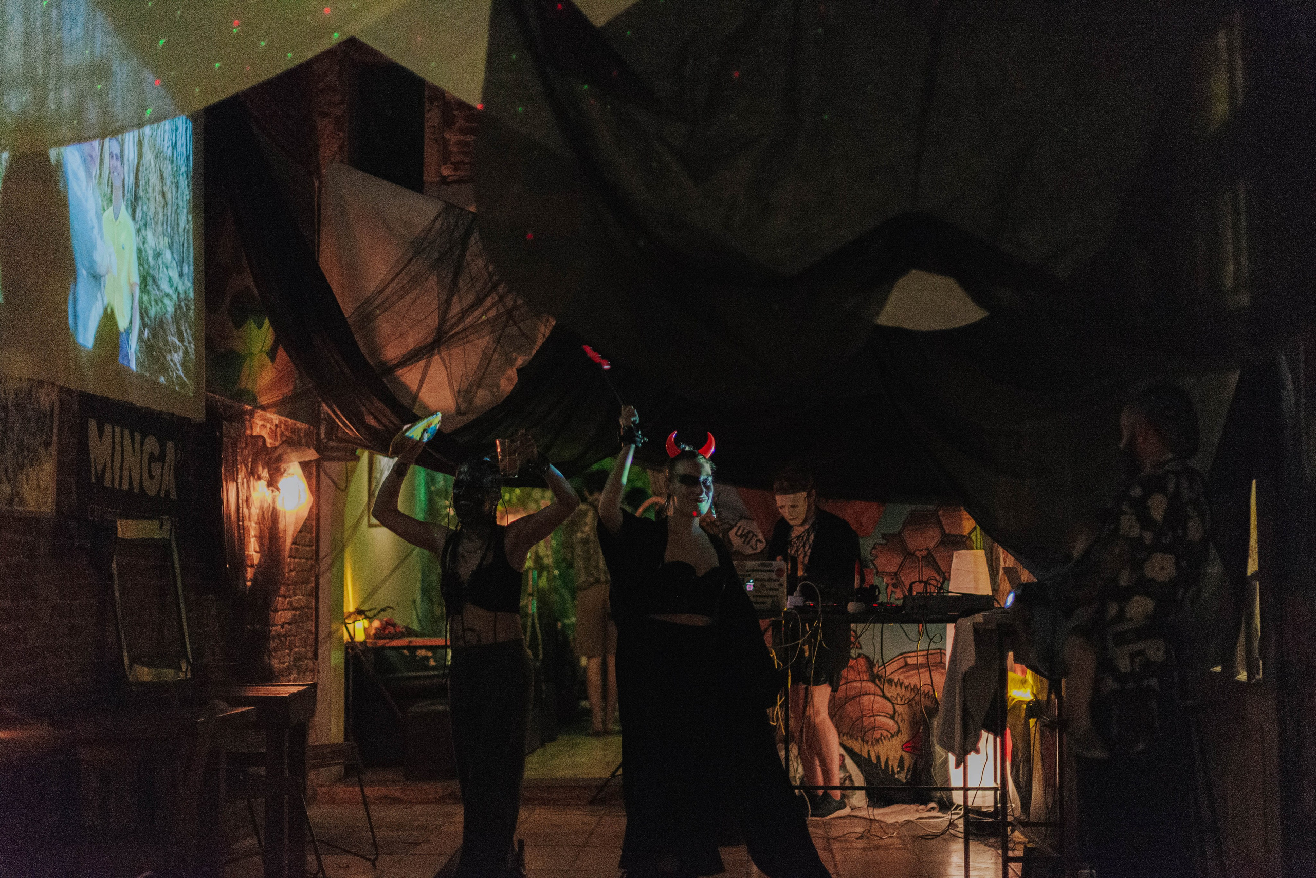 Ladno.cooperativa. Photographer @elmirkami in the city of Buenos Aires