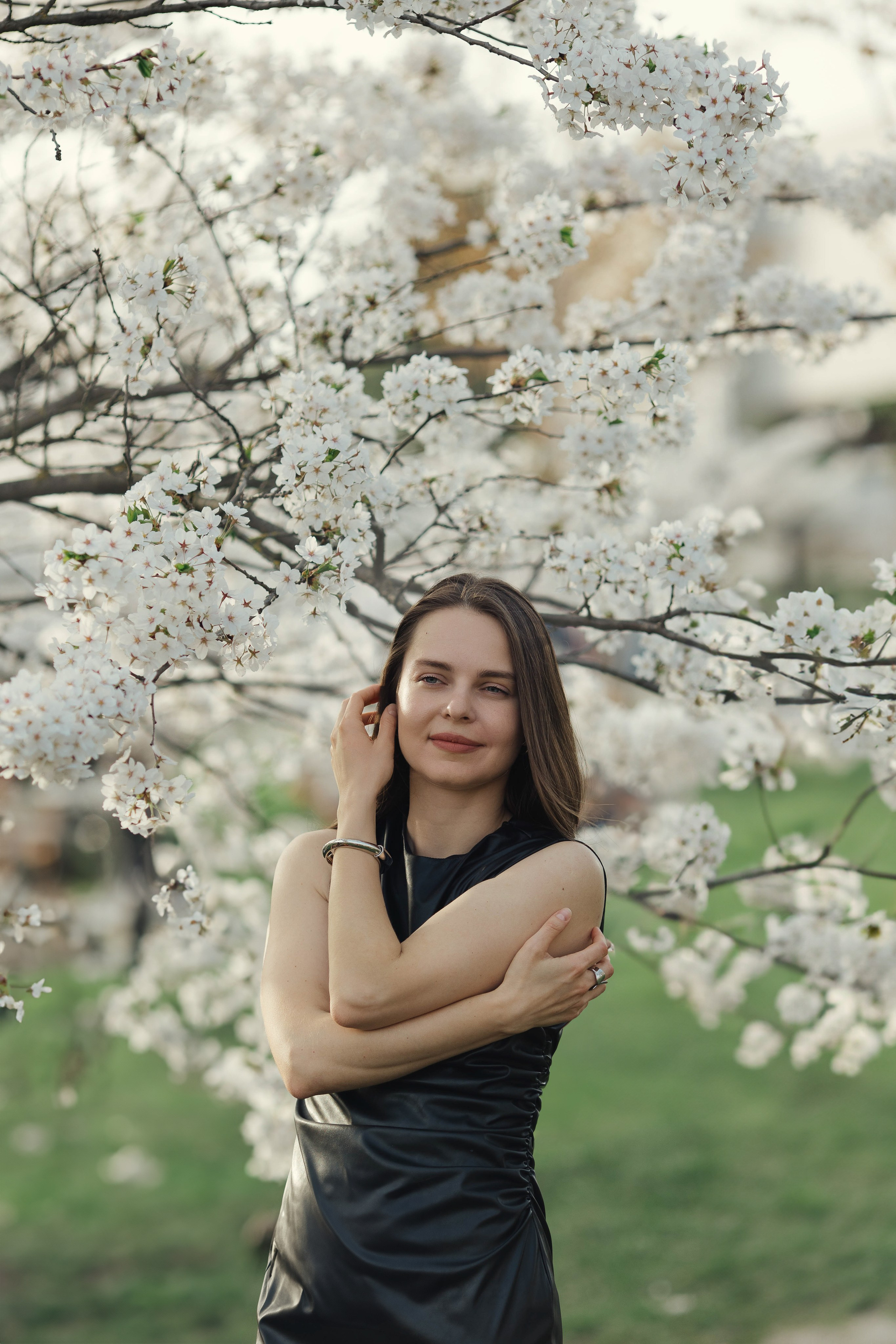 Прогулка Ольги в сакуре. Family photographer in Vilnuis Svetlana Naumova
