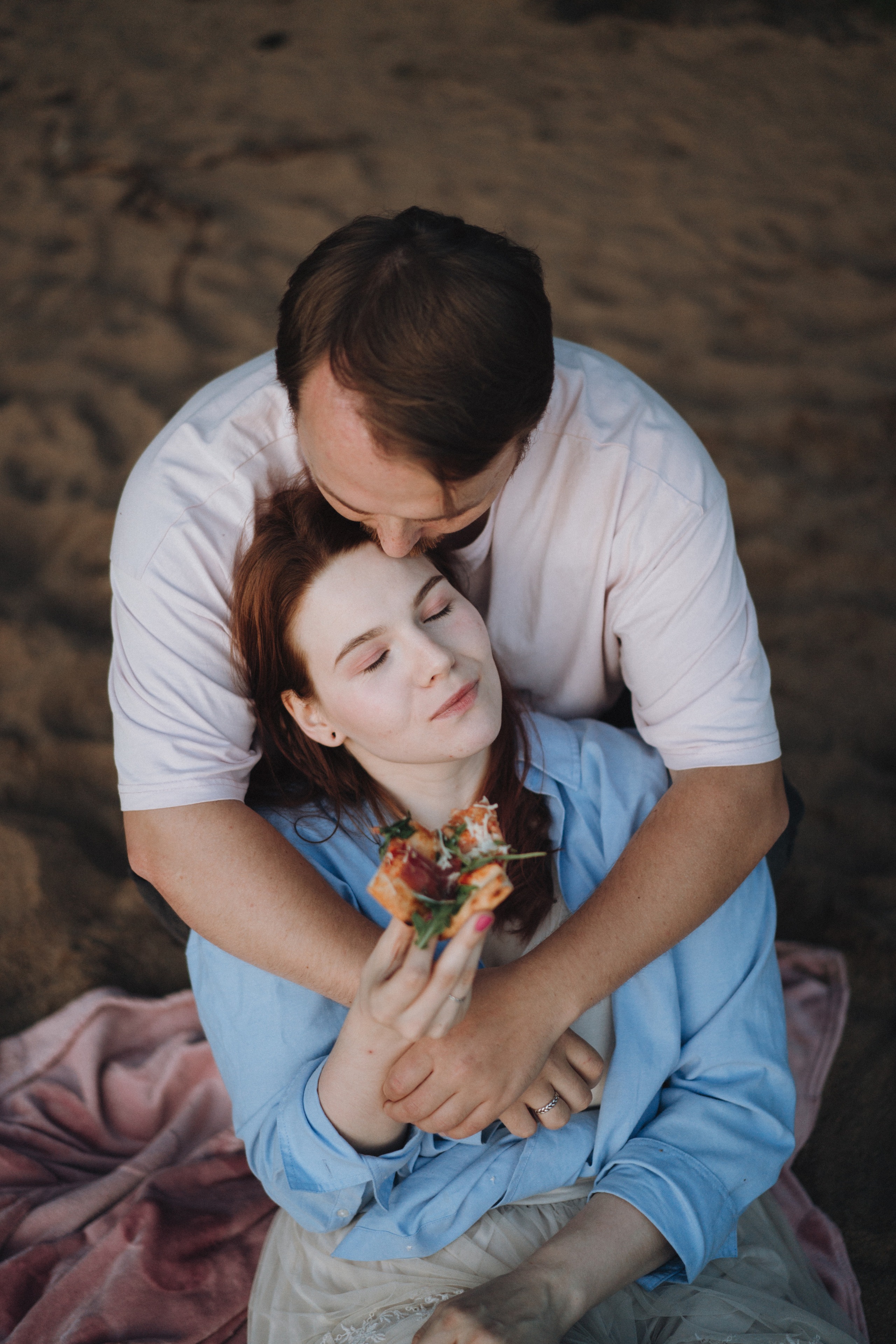 A Lakeside Love Story for Two and a Pup. Evgeniia Pavlova Photography