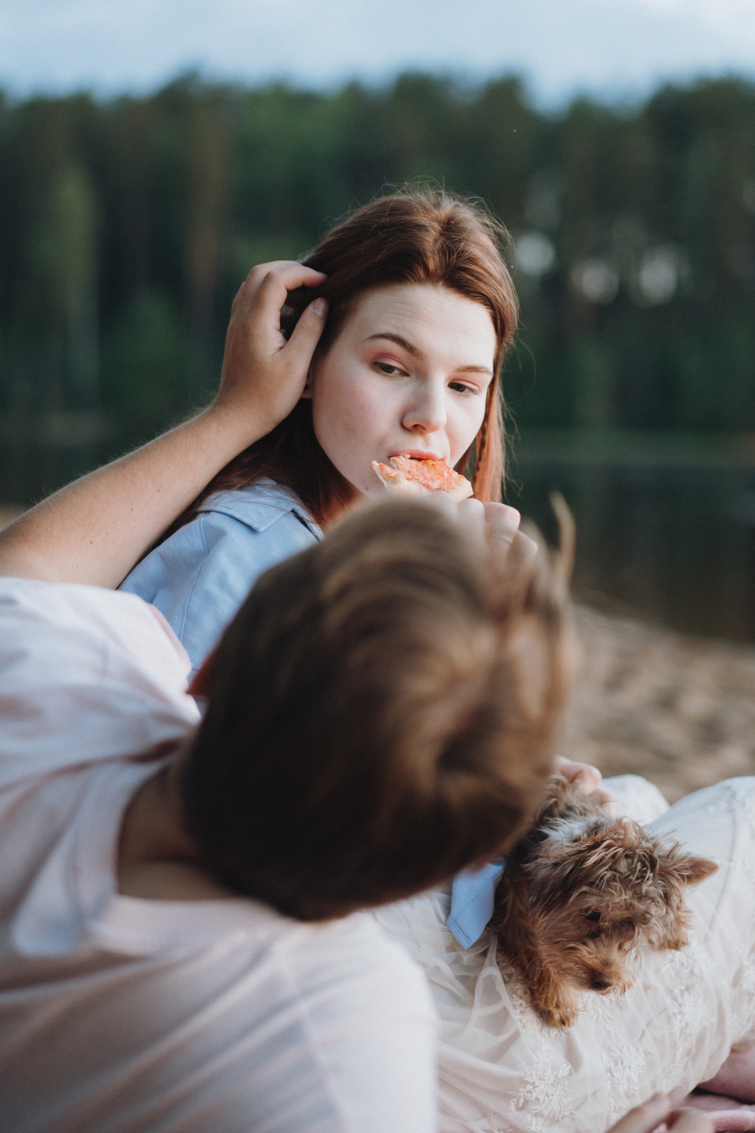 A Lakeside Love Story for Two and a Pup. Evgeniia Pavlova Photography