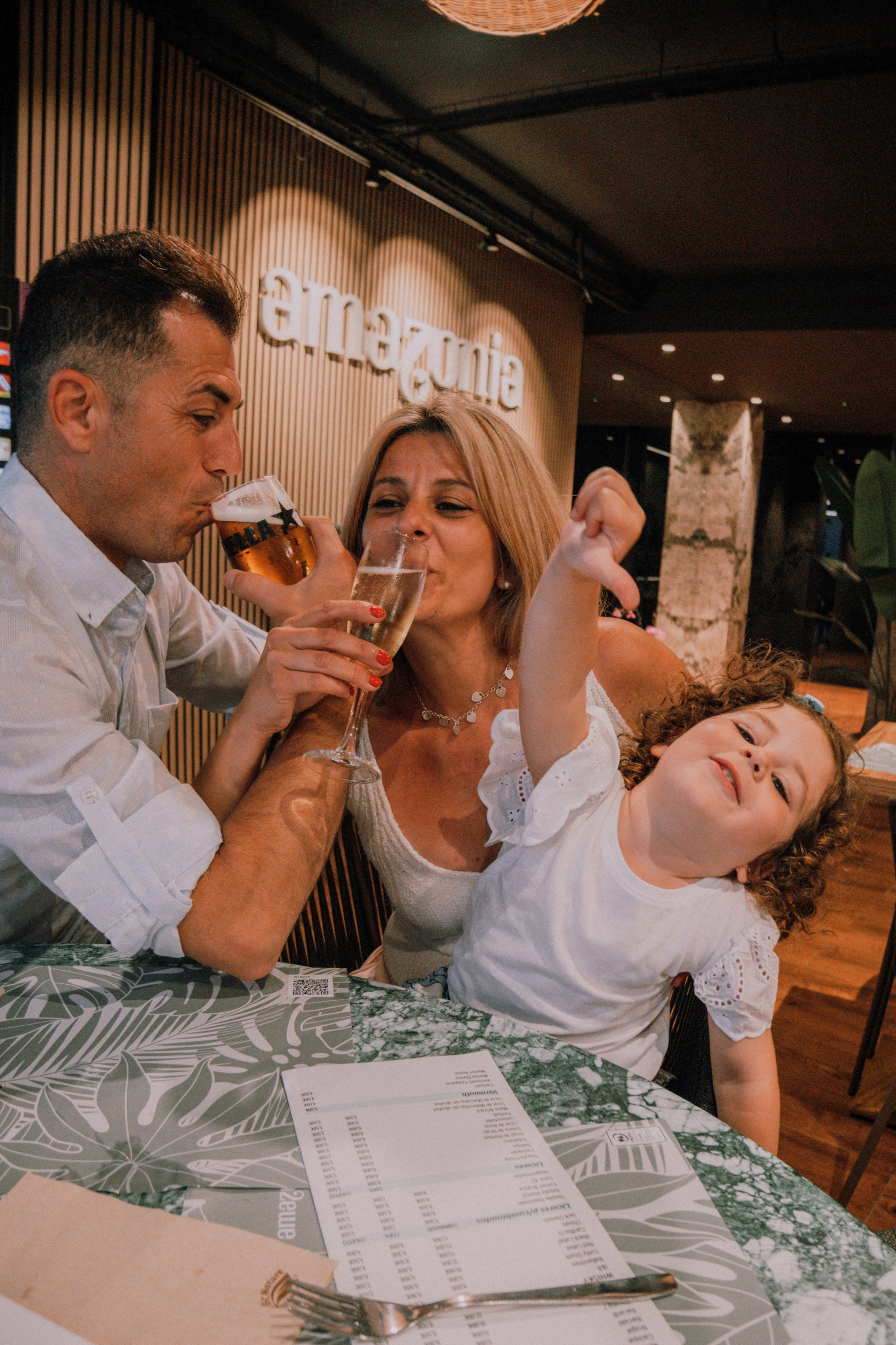 Sesión familiar en la playa. Fotografía profesional en Calafell - Elena Medvedeva