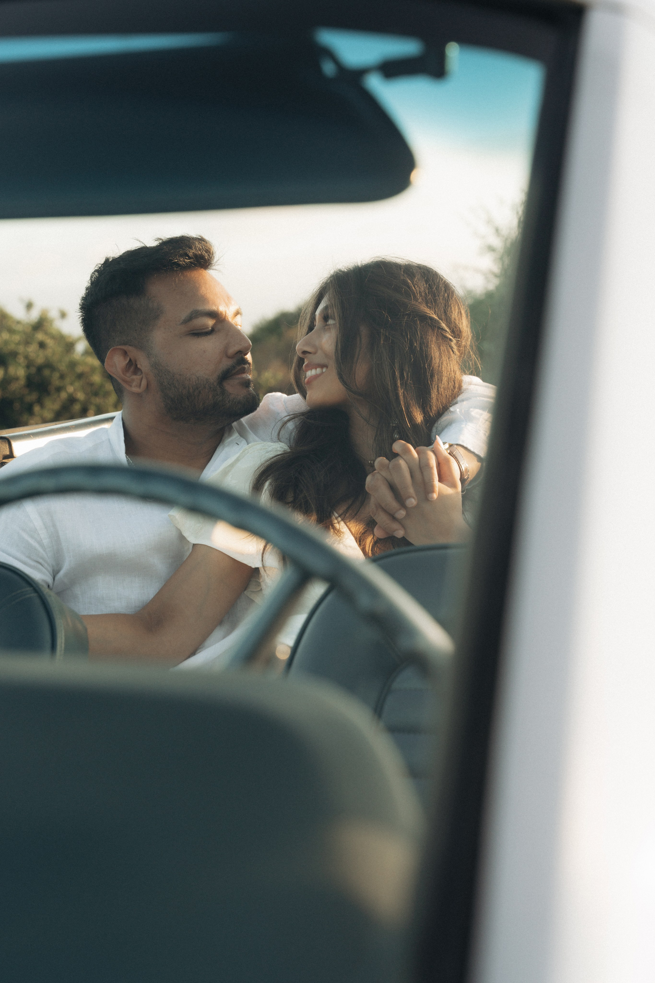 Crystal Cove Couple photographer. Love story photography in Santa Monica. Elopement photography. Engagement photographer. Proposal Photographer.  Santa Monica Wedding Photographer. Santa Monica Elopement Photographer. Newport Beach Couples photographer. Laguna Beach Couple Photographer. Crystal Cove Proposal. Laguna Beach engagement Photos