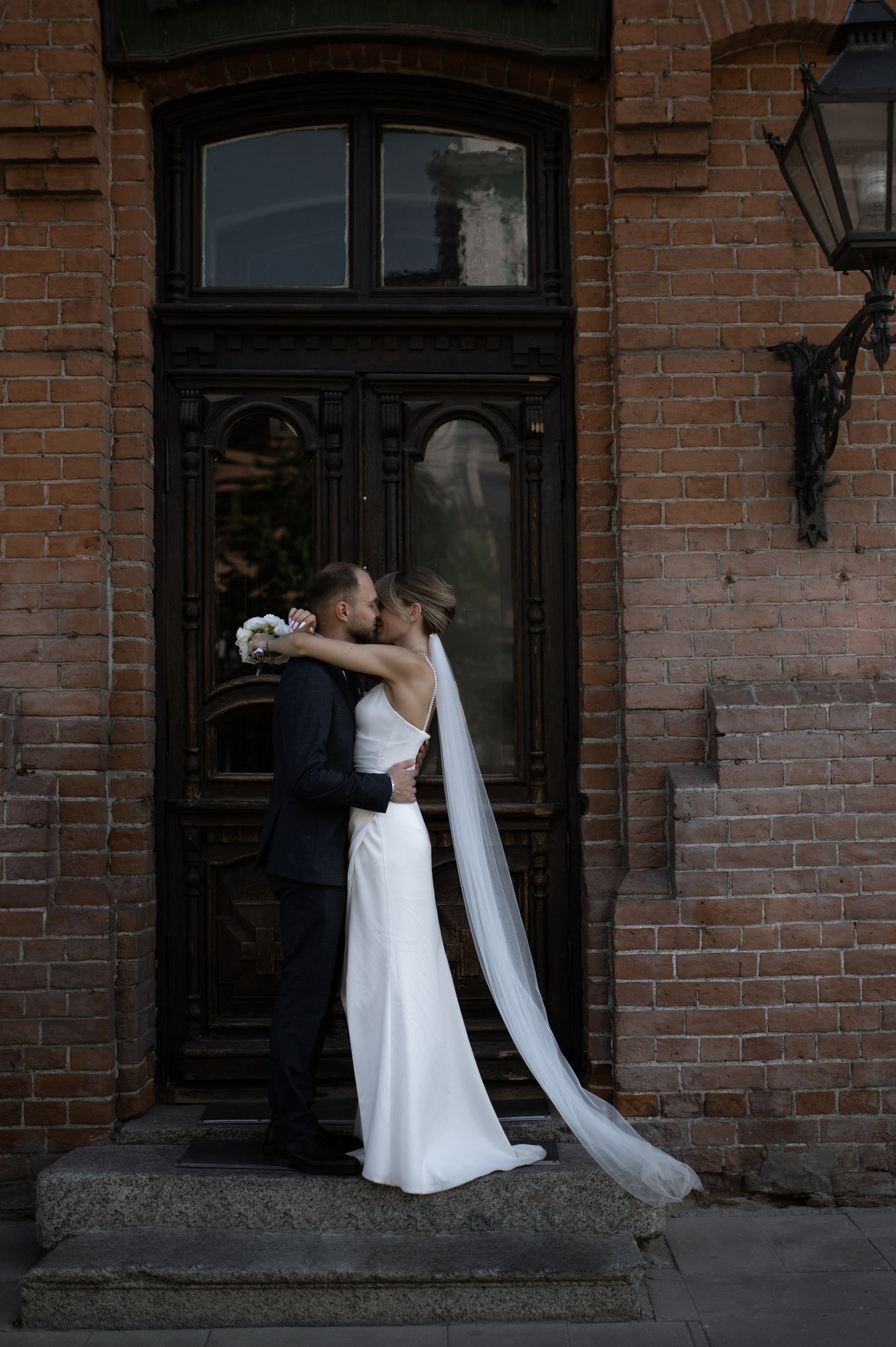 In your arms. Wedding and commercial photographer