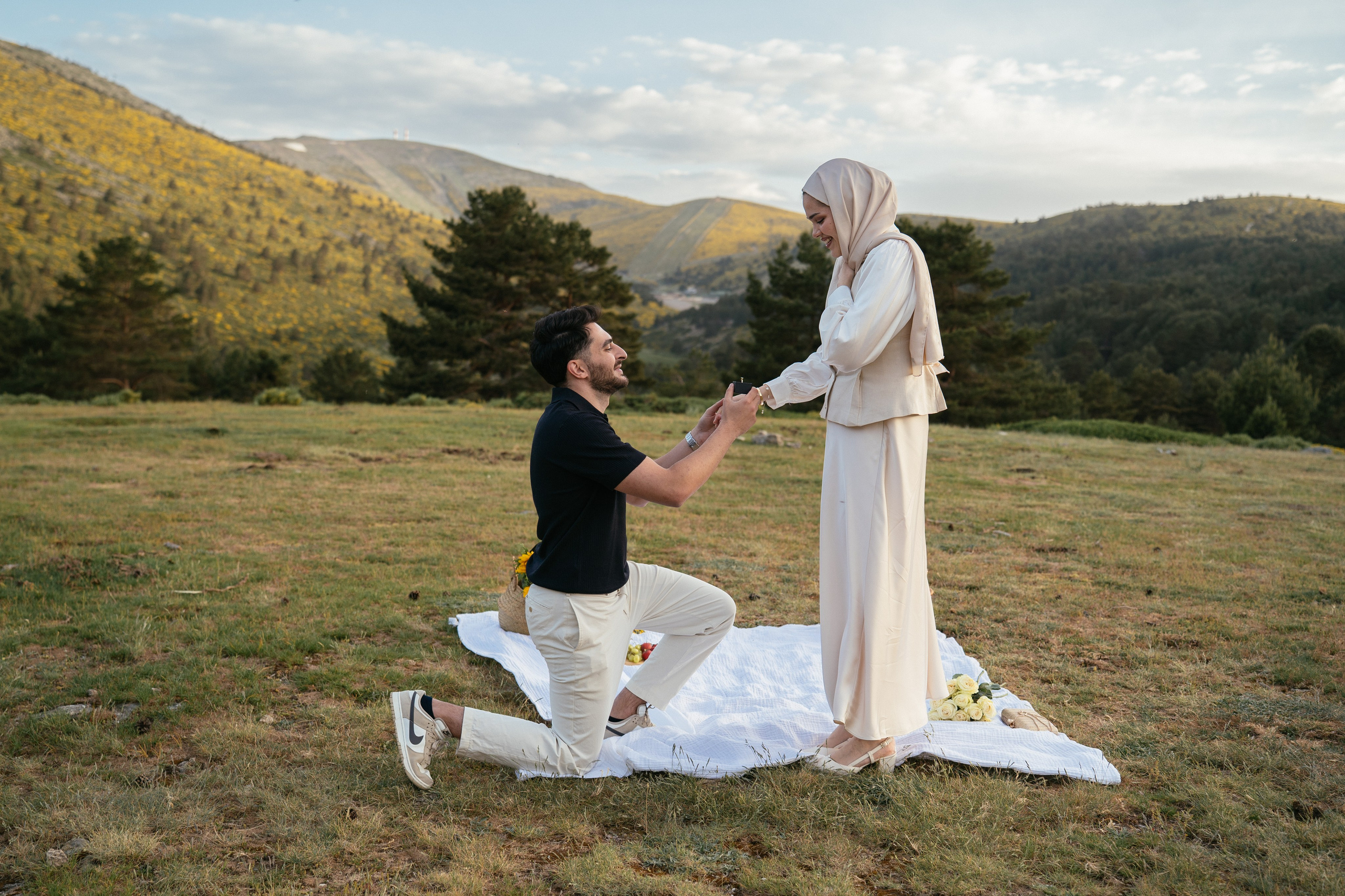 Marrige proposal in the mountains. Фотограф в Мадриде Алена Белянинова