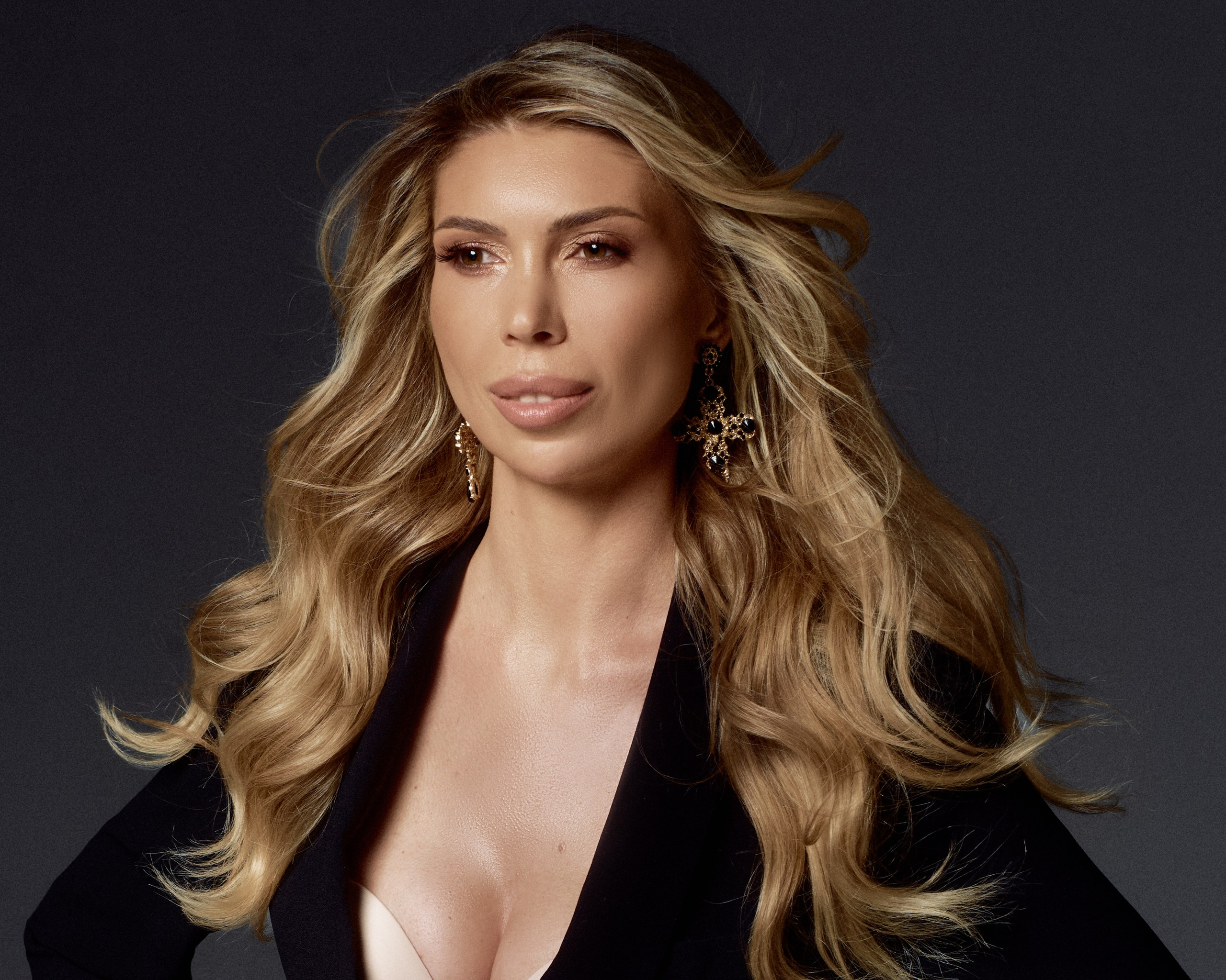 Exclusive Photography for Private Clients in Nice, Cannes, Paris, Milan, Dubai and Europe | Alisa Postnykova. Portrait & Fashion Photographer | Сannes, Paris, Monaco, Dubai, Kyiv — - Alisa Postnykova