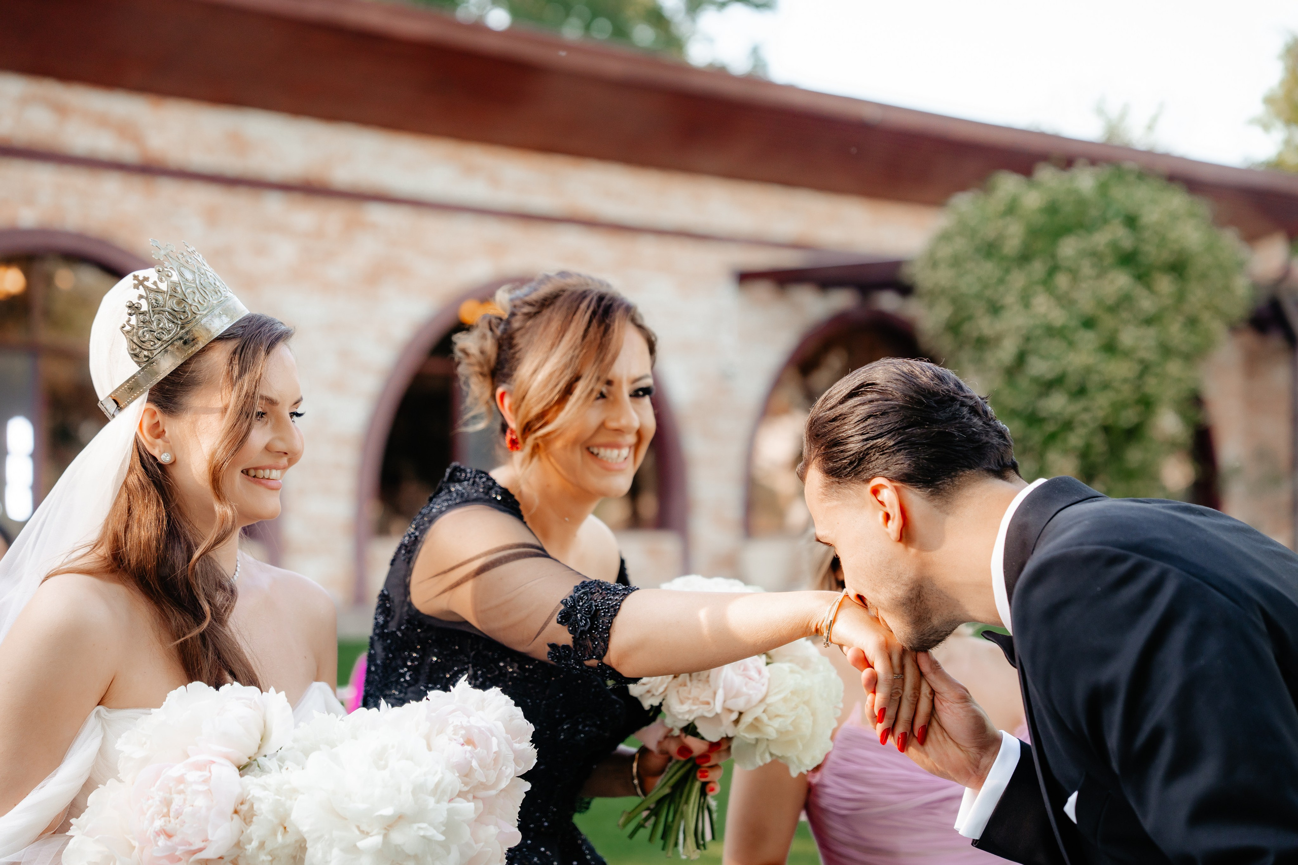 Nunta Ana si Andrei — Love story de Mai. Fotografi de nunta in Bucuresti, Iulia si Stefan Ovidiu