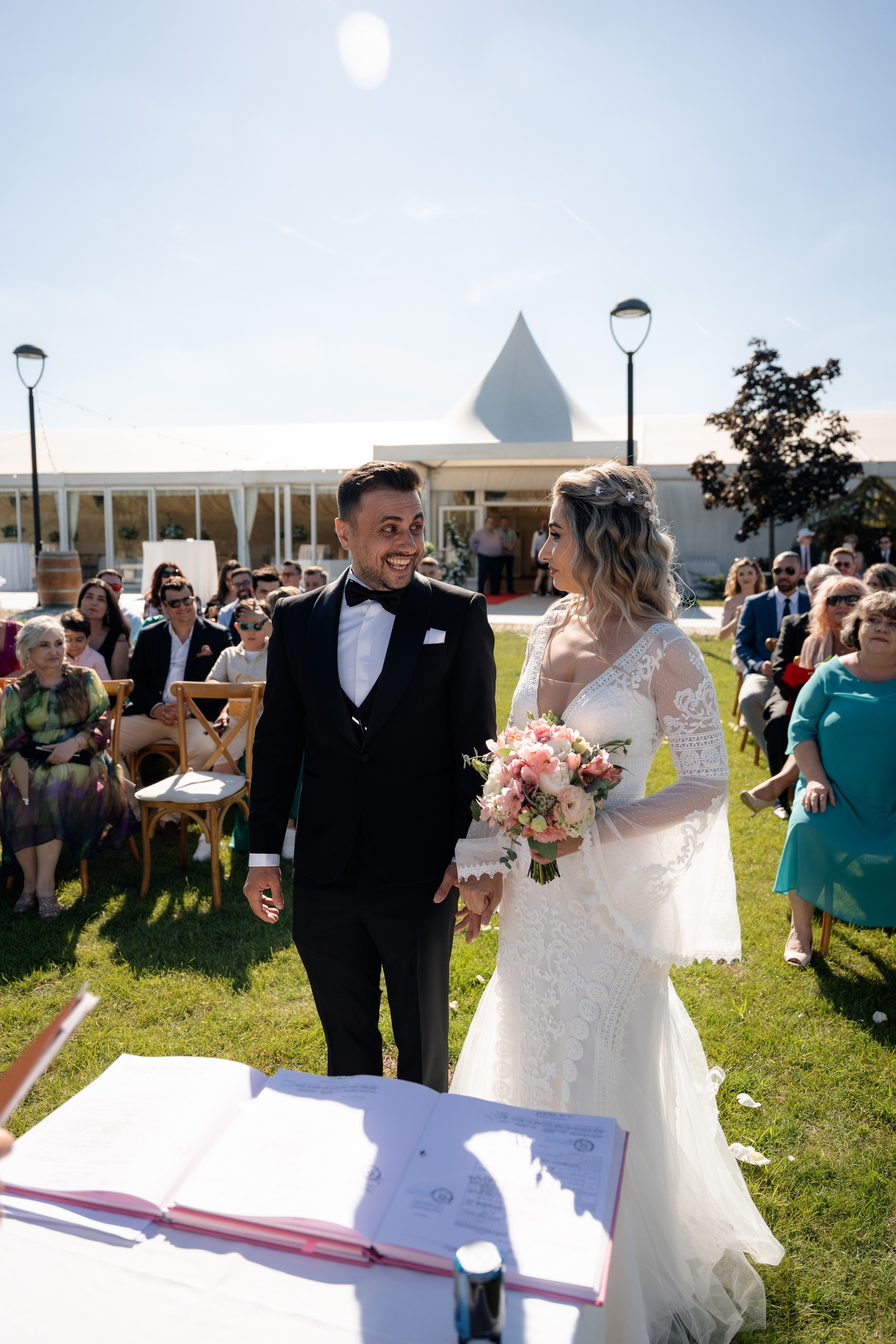 Sandra & Razvan. Destination Wedding Photographer Alex Pasarelu