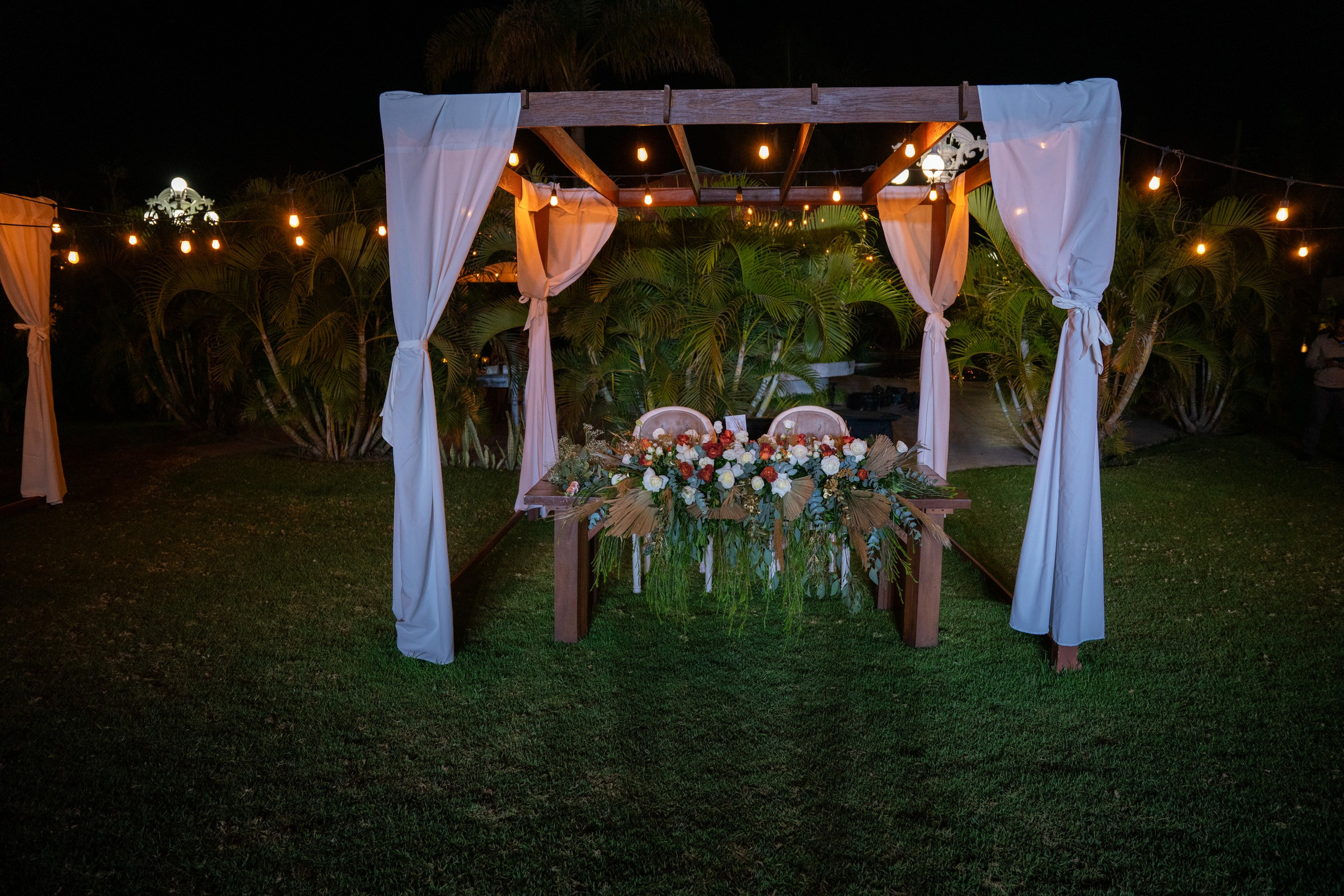 Roby & Jano. Elopement & Lifestyle Wedding Photographer