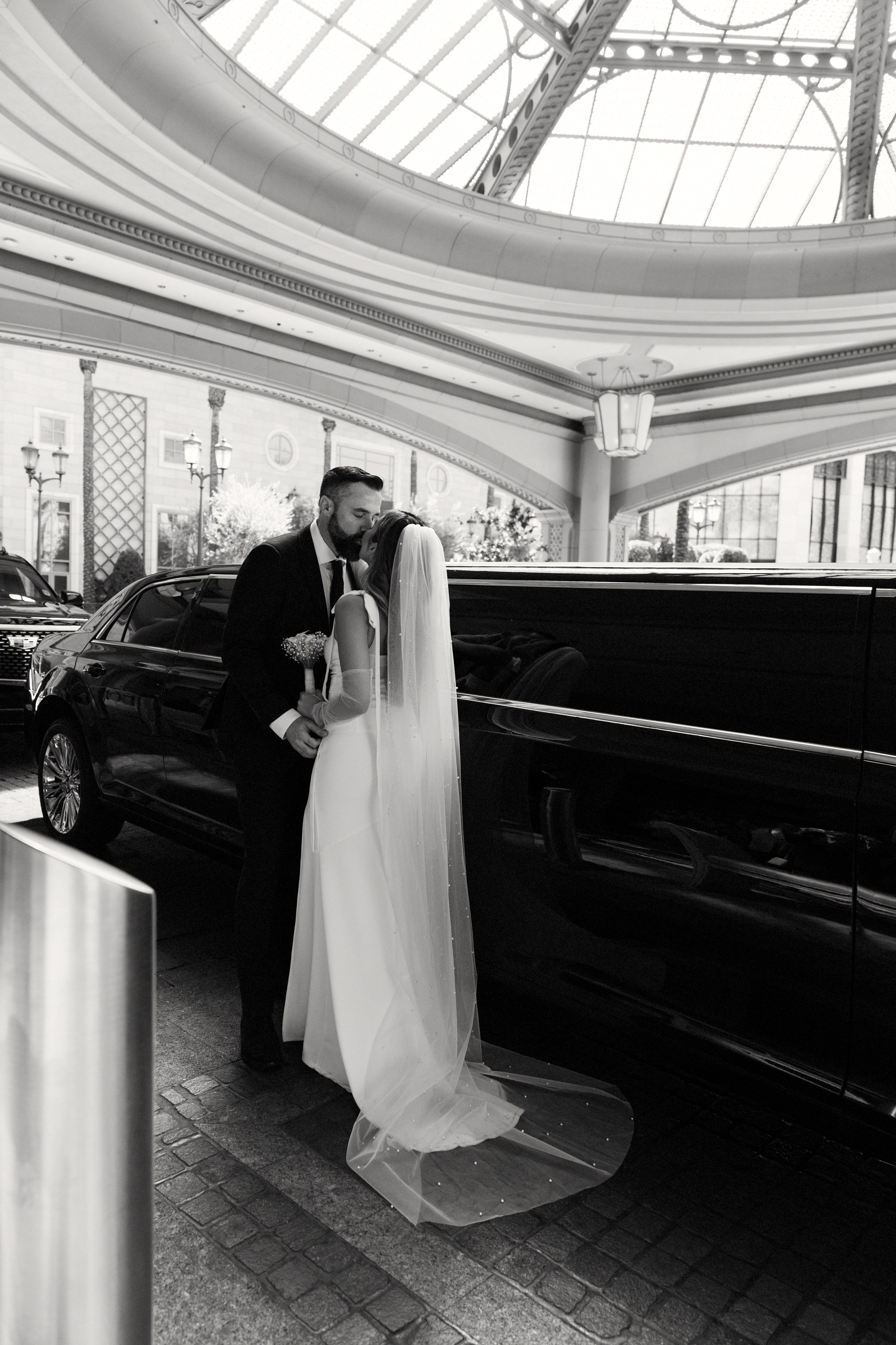 Ryan&Vanessa. 10.6.24. Wedding & elopement photographer Viktoriya Kravtsov. Las Vegas