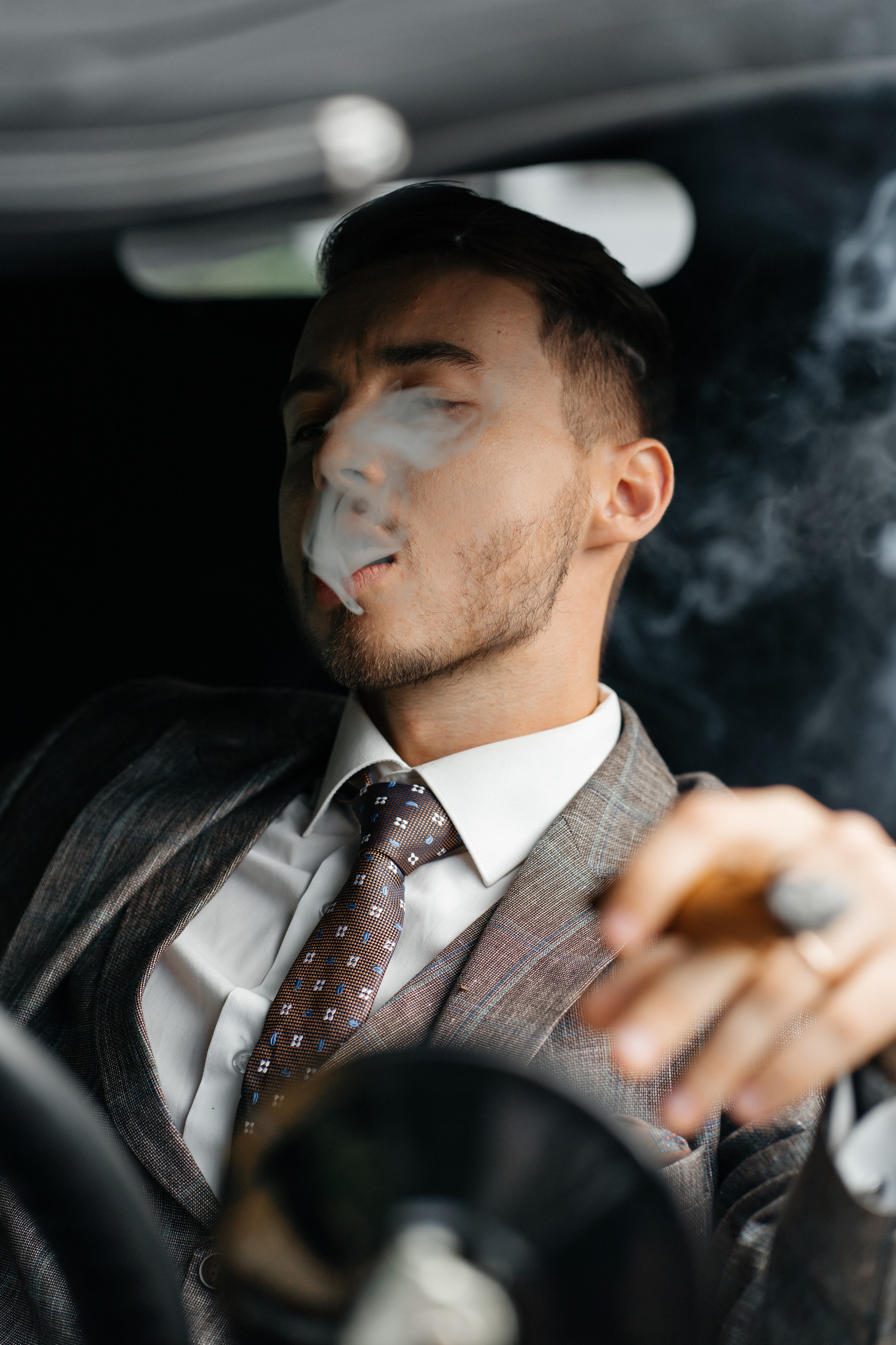 Lovestory am Schloss Auel. Wedding Photographer Germany