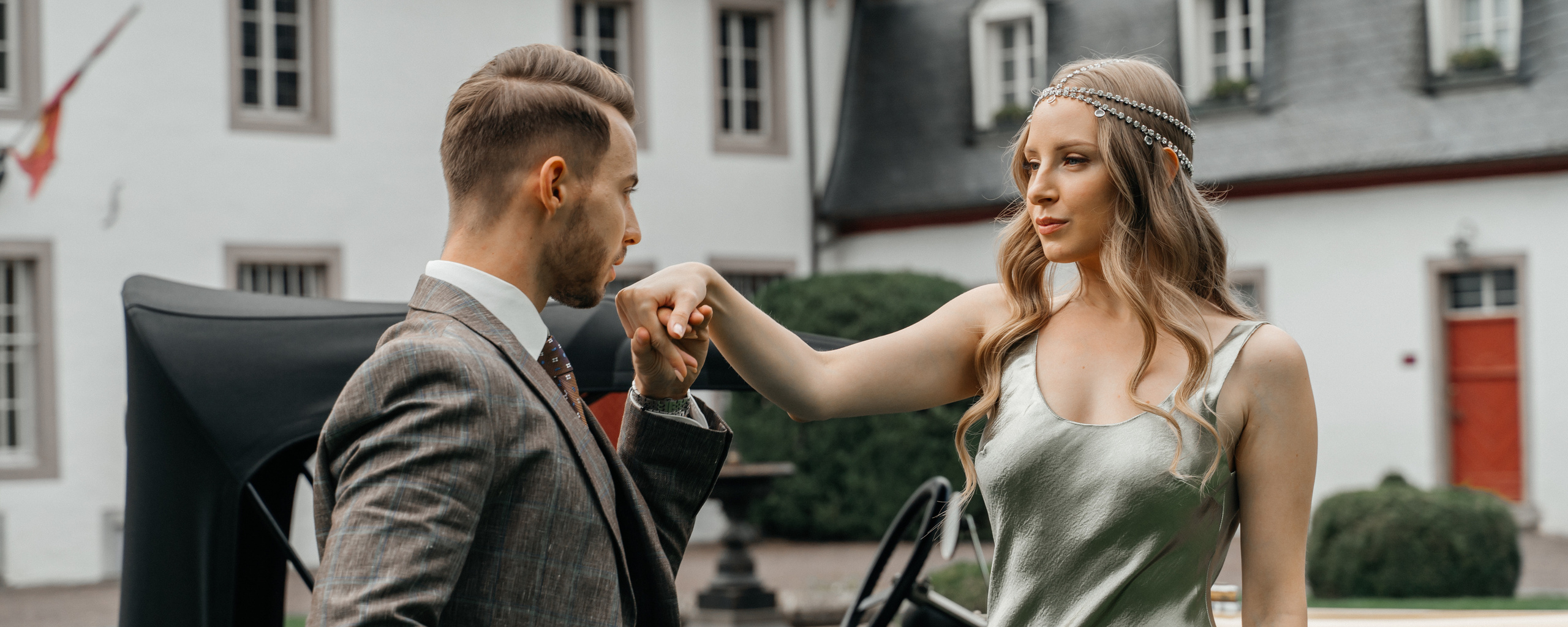 Lovestory am Schloss Auel. Wedding Photographer Germany