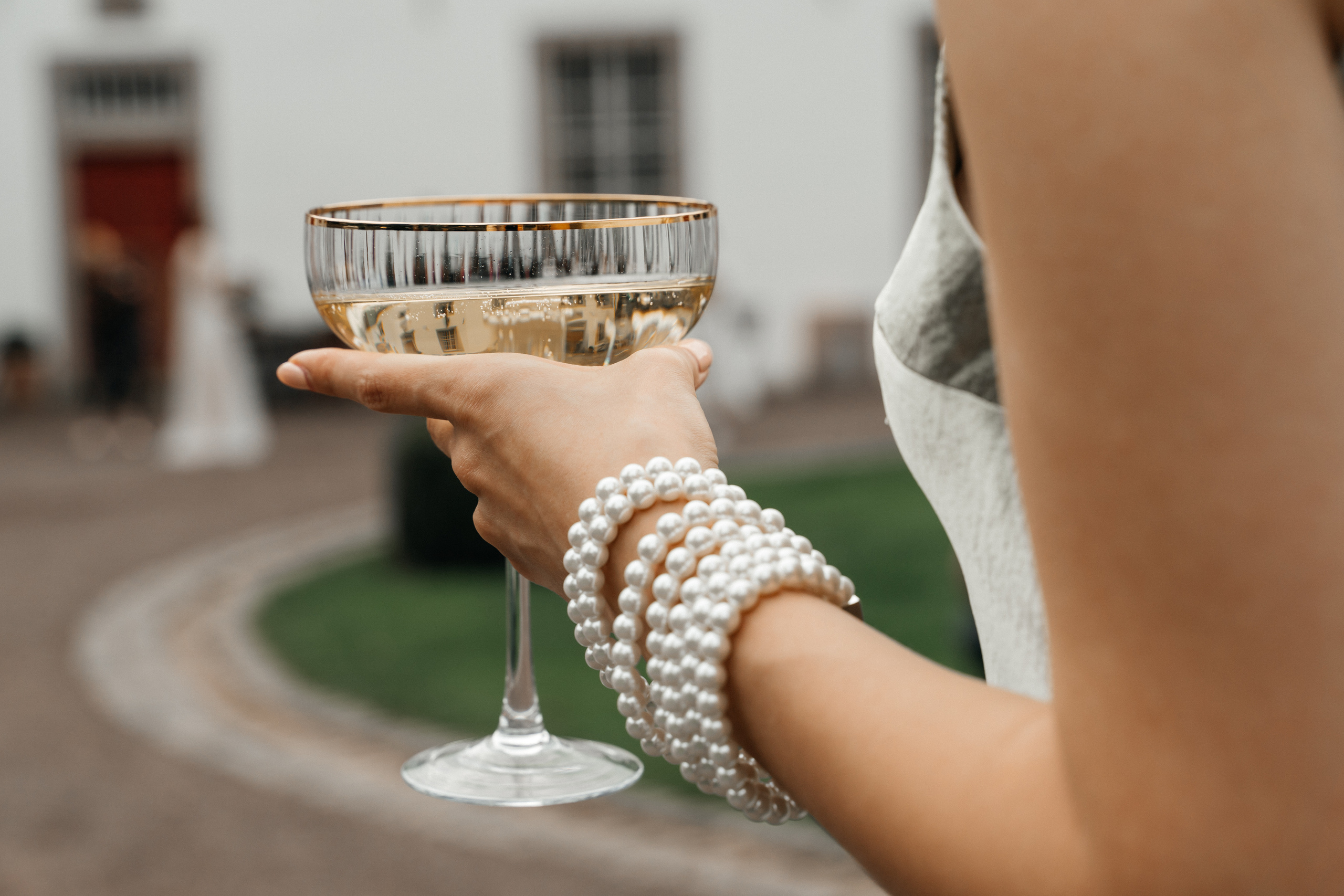 Lovestory am Schloss Auel. Wedding Photographer Germany