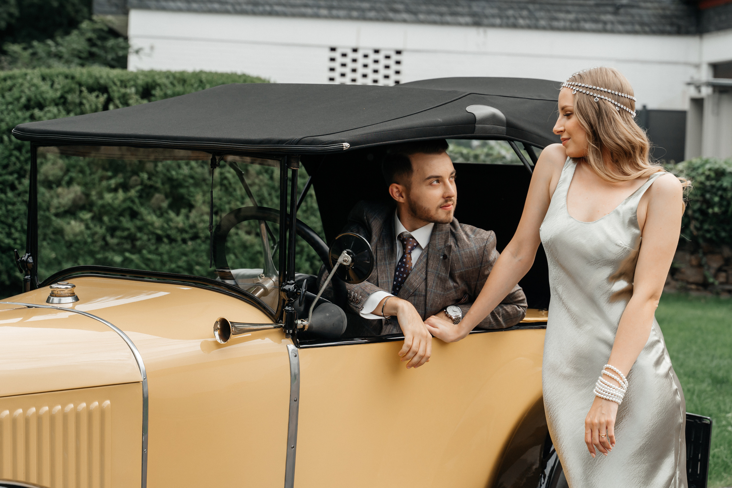 Lovestory am Schloss Auel. Wedding Photographer Germany