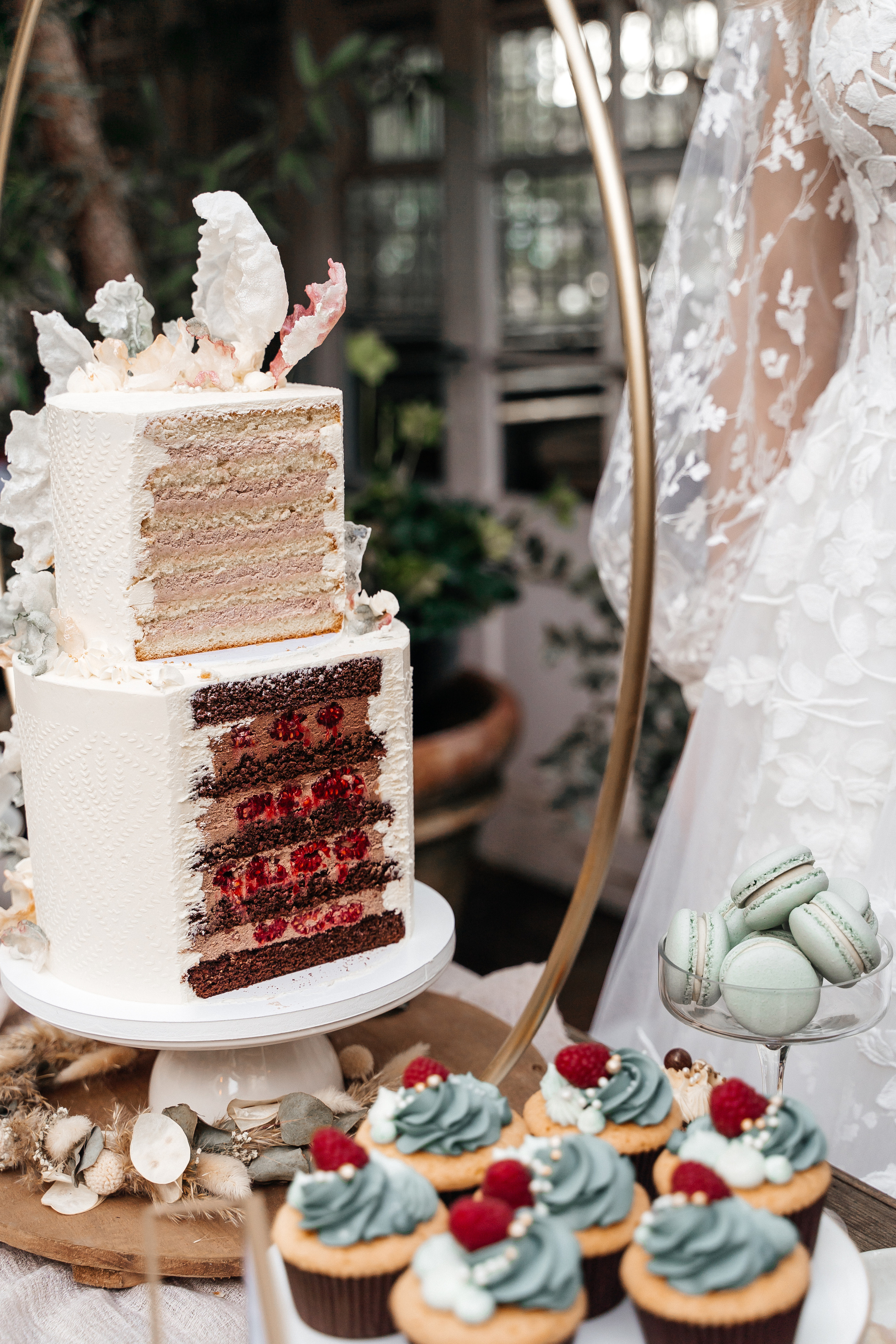 S & M im Ladü D´dorf. Wedding Photographer Germany