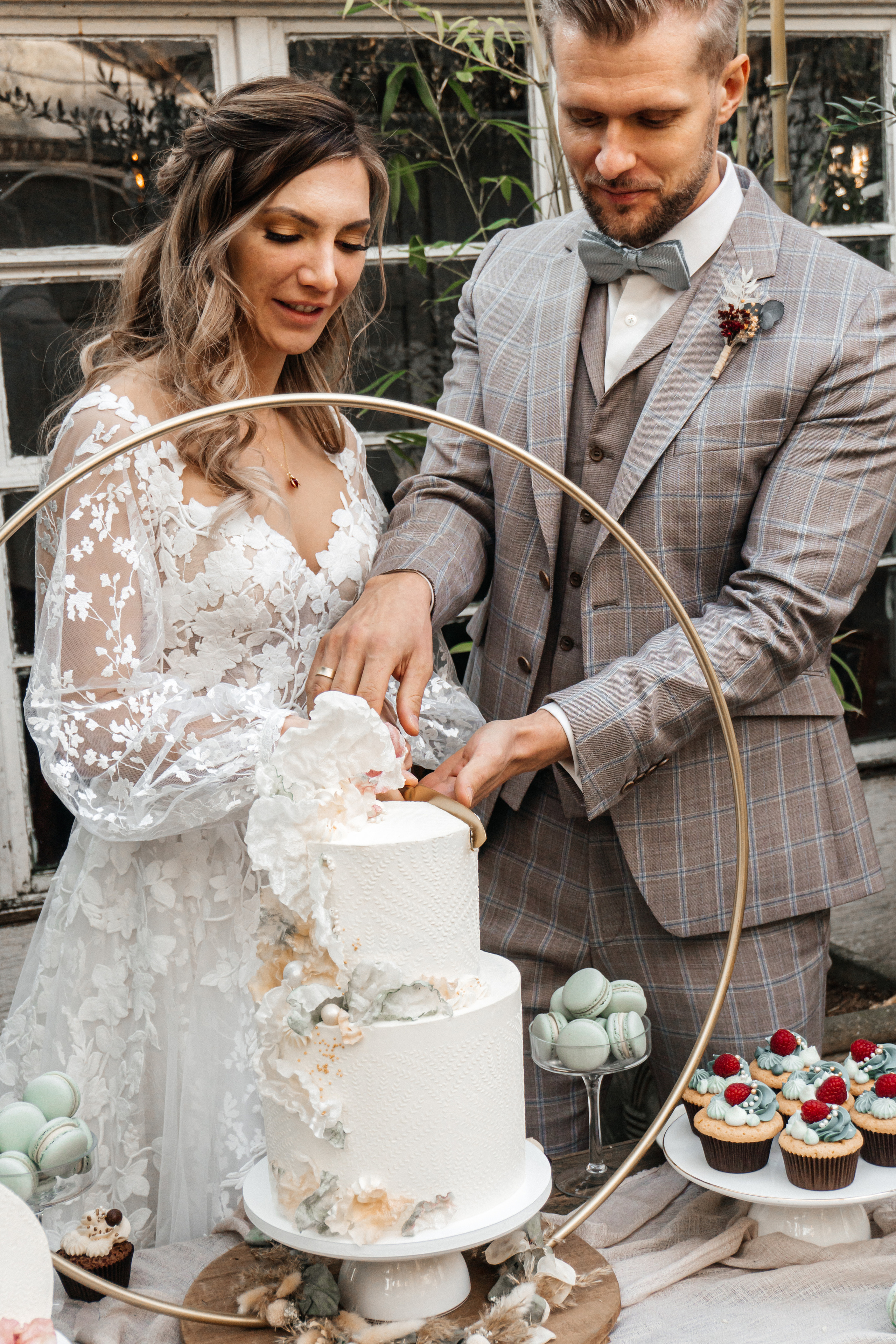 S & M im Ladü D´dorf. Wedding Photographer Germany