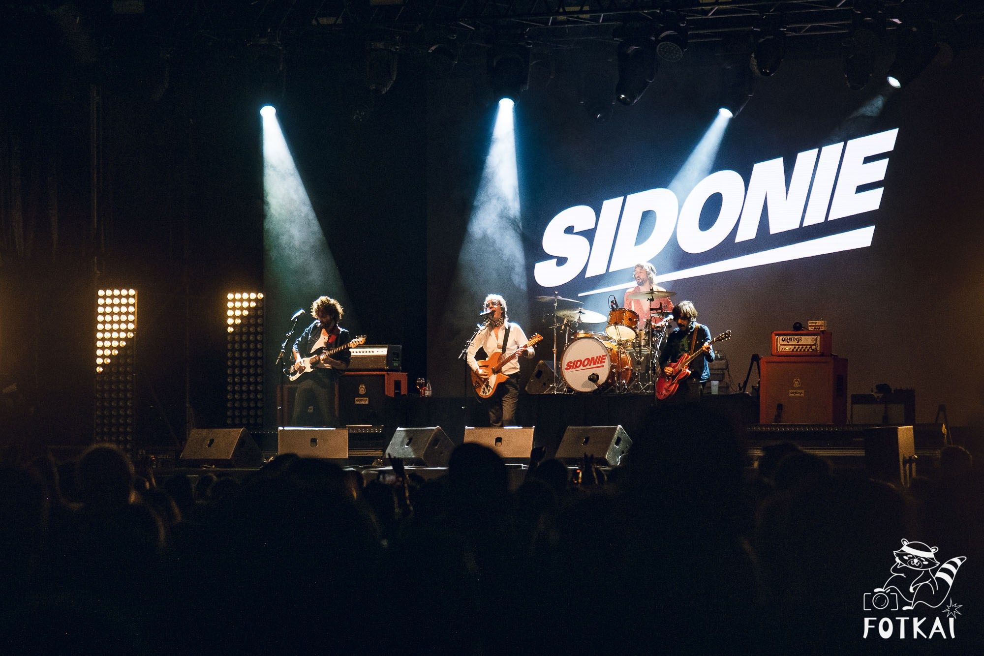 Sidonie en Torrevieja 2025 – Fotos del concierto y reportaje completo | FOTKAI