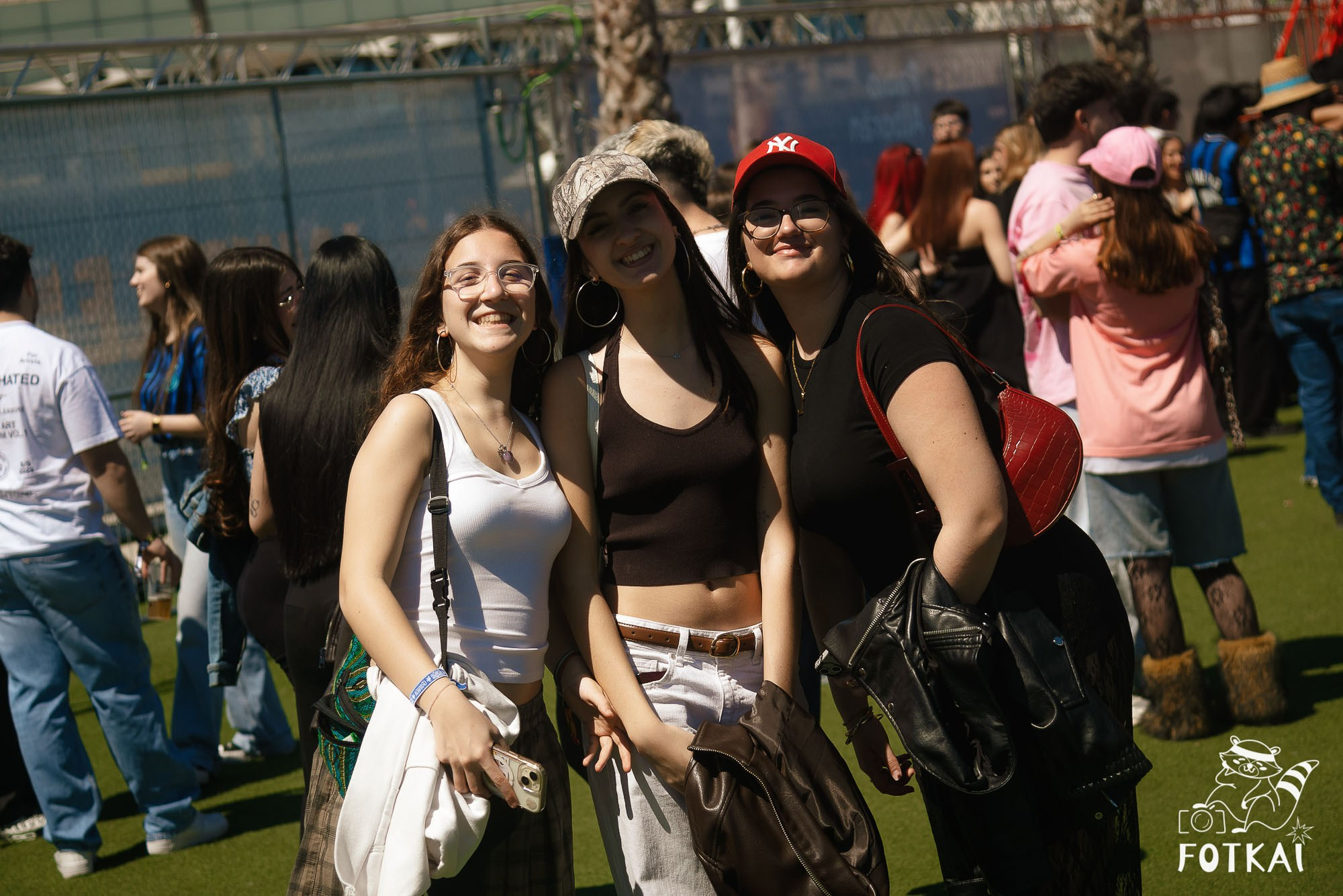 Costa Sonora 2026 Alicante Day 1 Photos — Find Yourself, Friends and Festival Crowd | FOTKAI