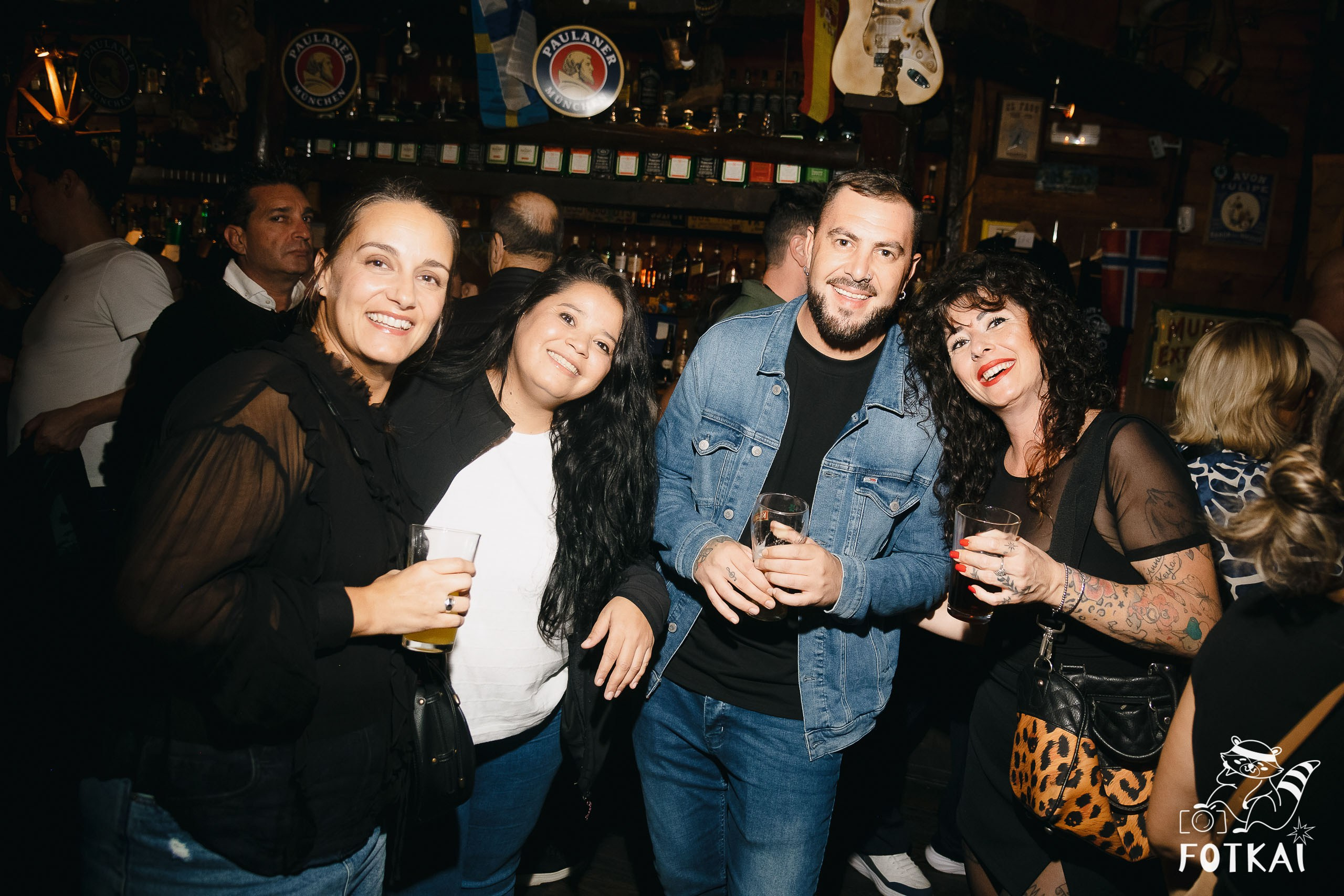 Фоторепортаж JAM Night в El Paso Bar, Torrevieja — живая музыка и атмосфера Коста-Бланки | FOTKAI