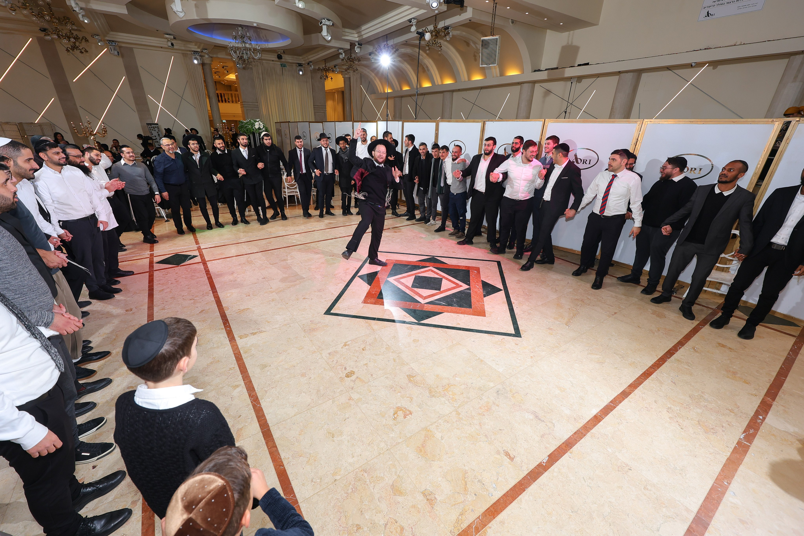 B & M. משה מנשה צלם חתונות