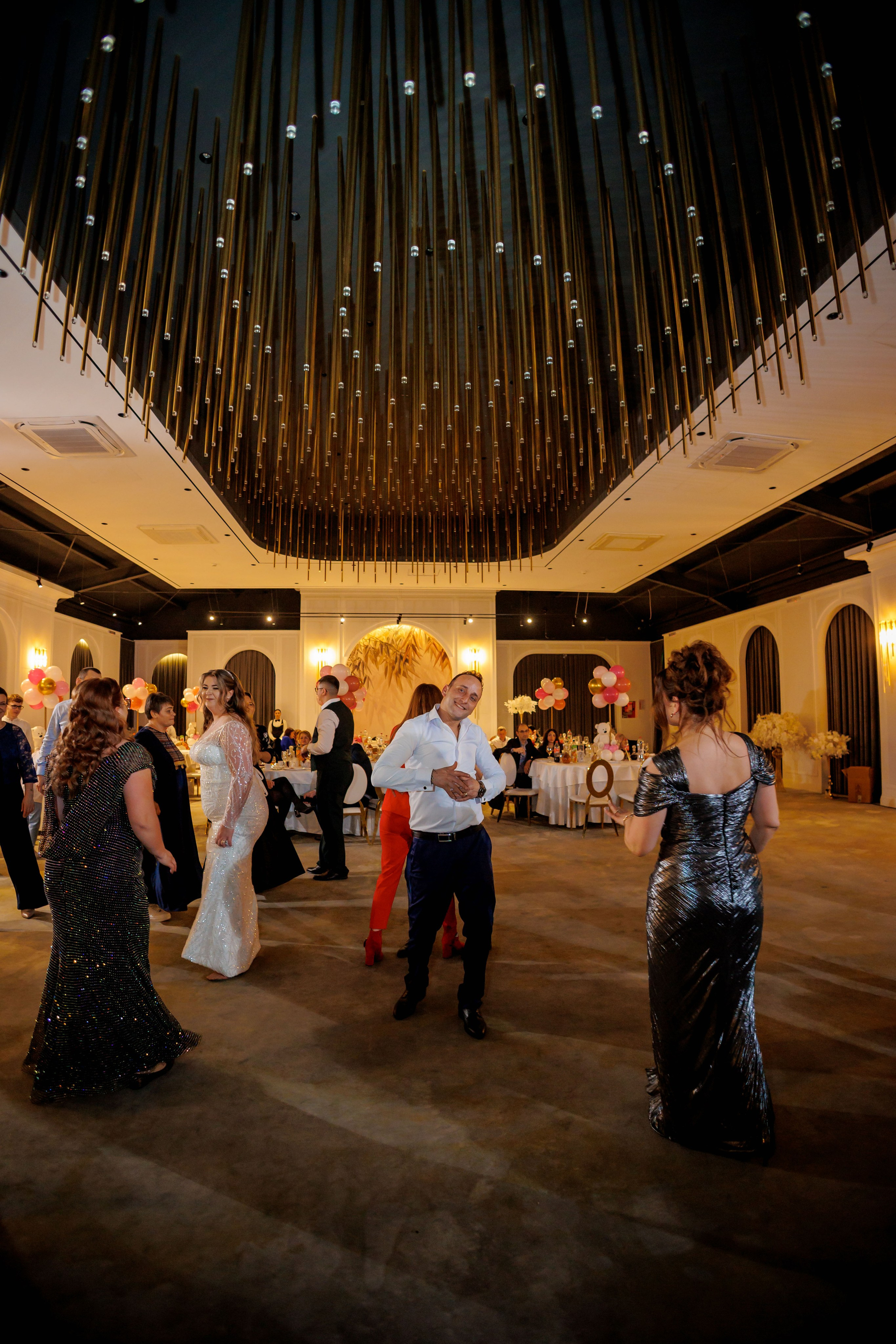 Povestea voastră, regizată de noi |Cristi Turculet Videograf Nuntă Suceava | wedding highlight. Servicii foto-video profesionale, pentru momente de neuitat