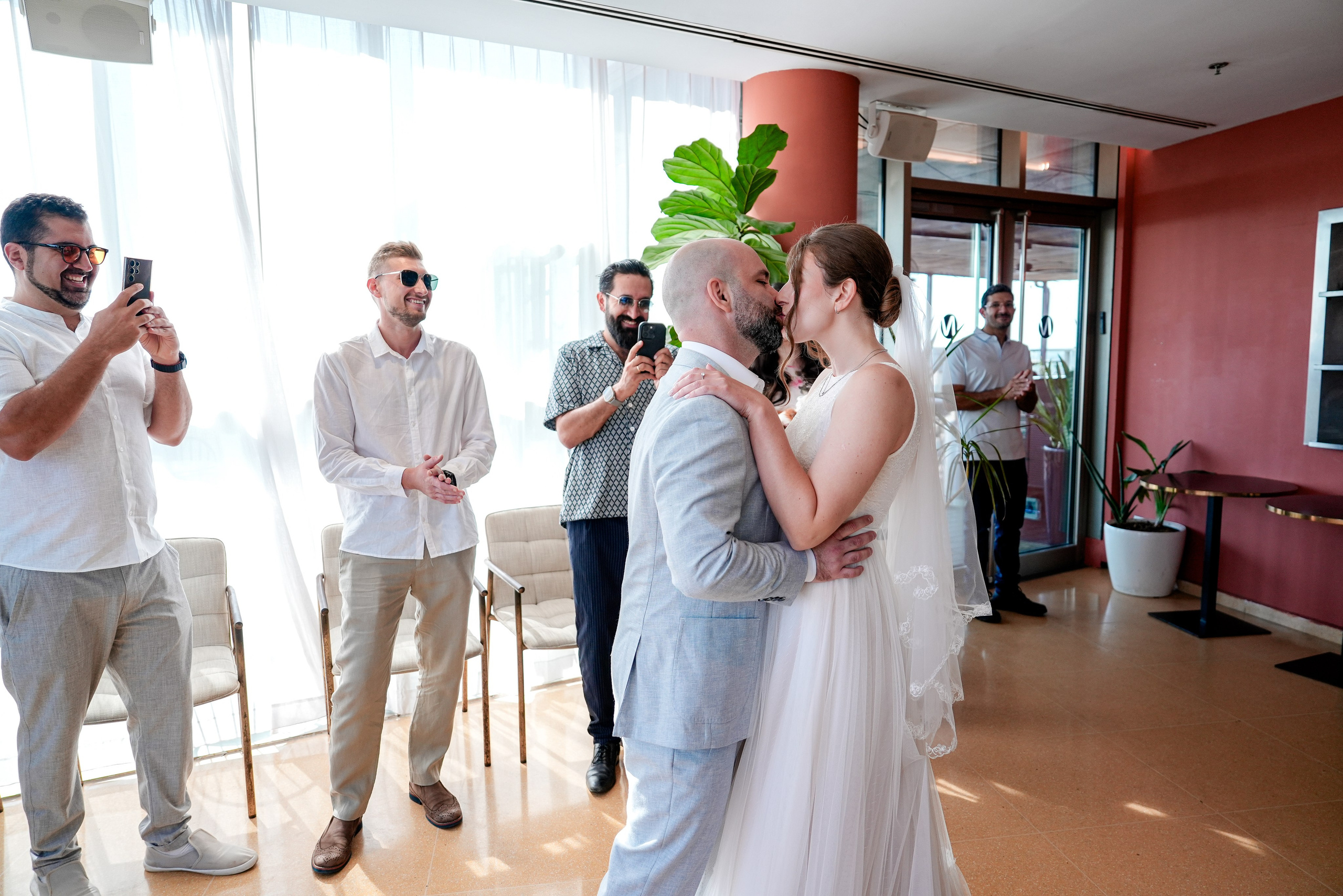 Galya & Asaf. לופו צלמים — צילום חתונות ואירועים