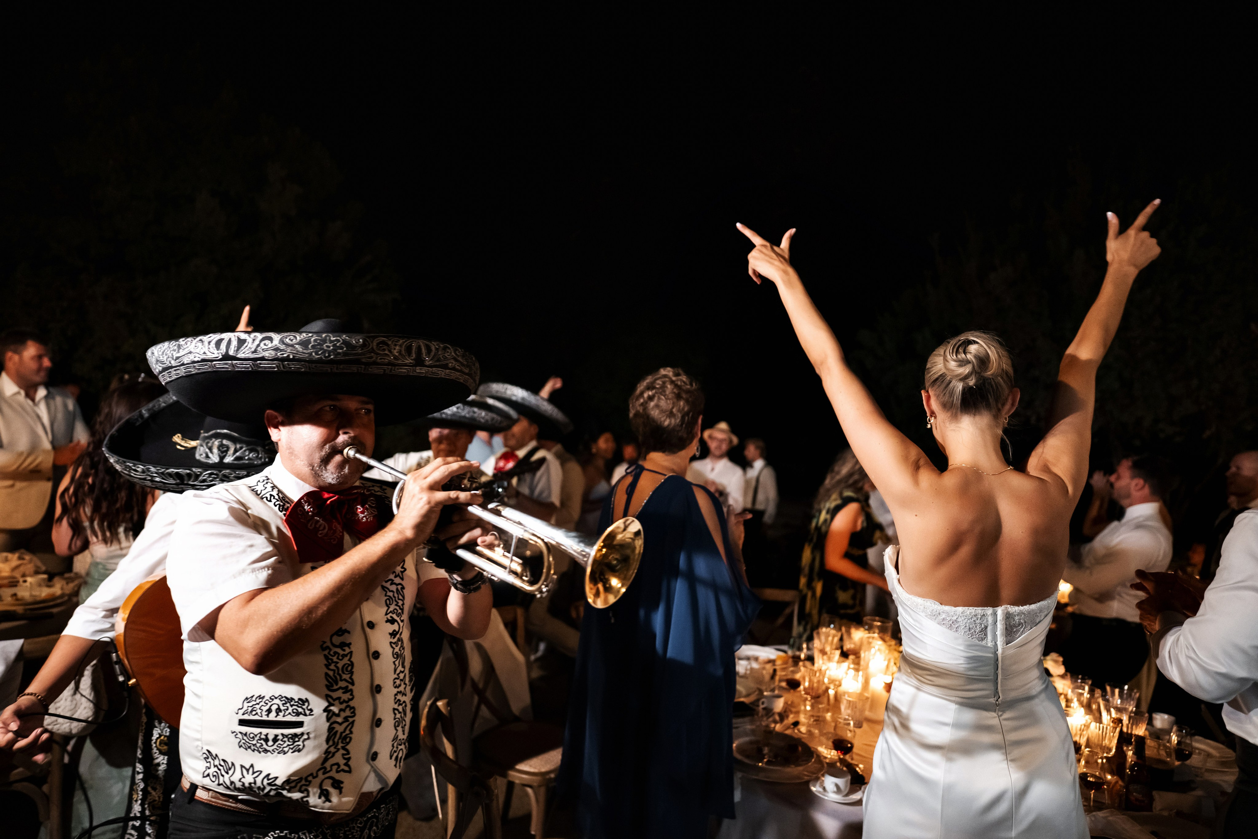 LILLIAN & ALEXANDER. Bryllupsfotograf i hele Norge