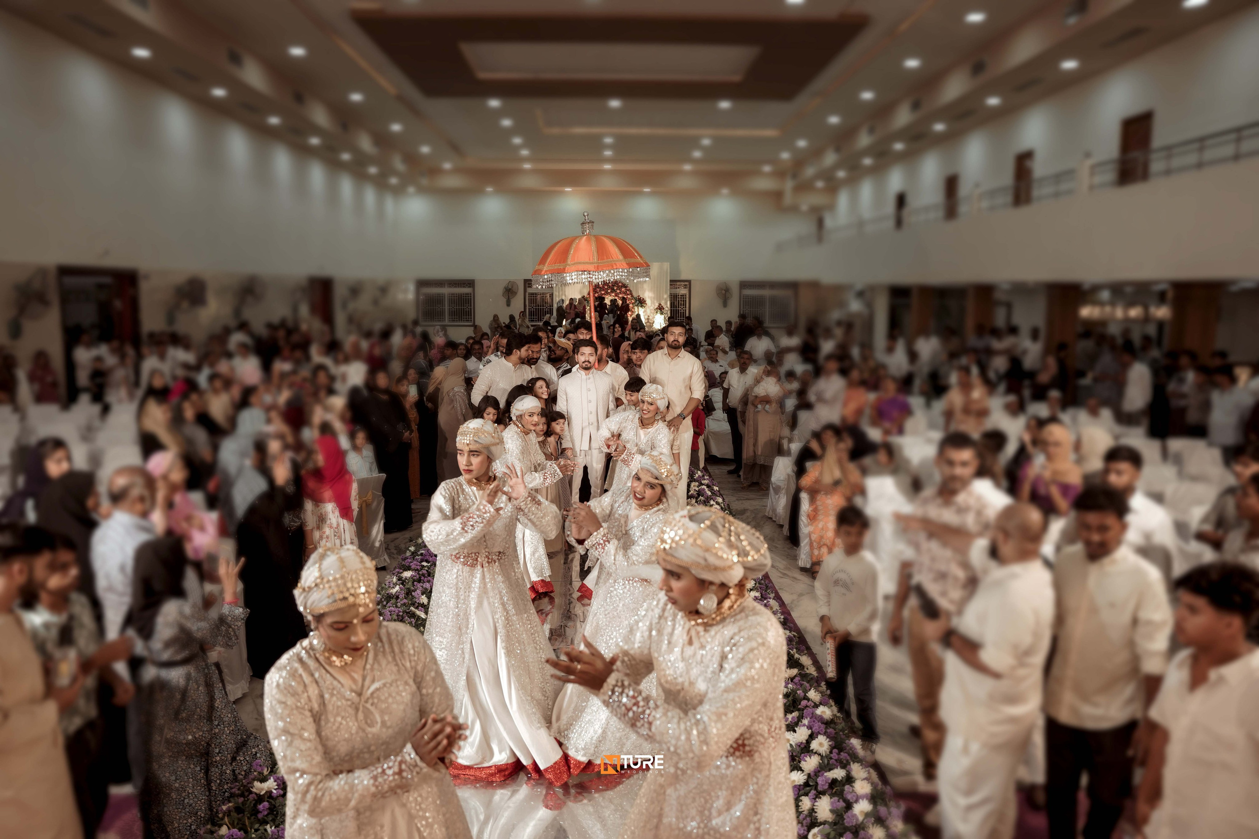 PHOTOS. NTURE WEDDING