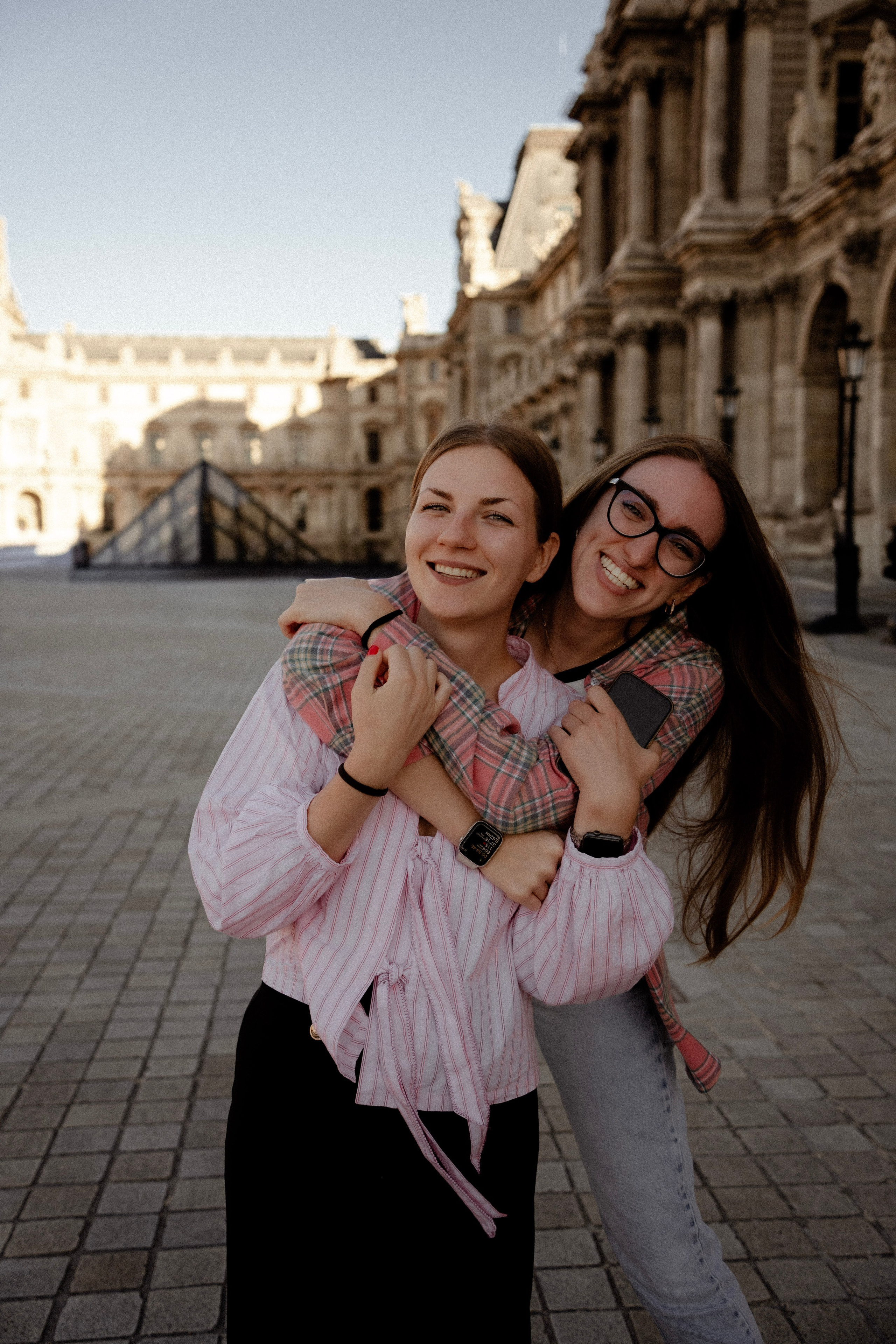 Love on Streets of Paris. Everwarm Photo and Video Studio