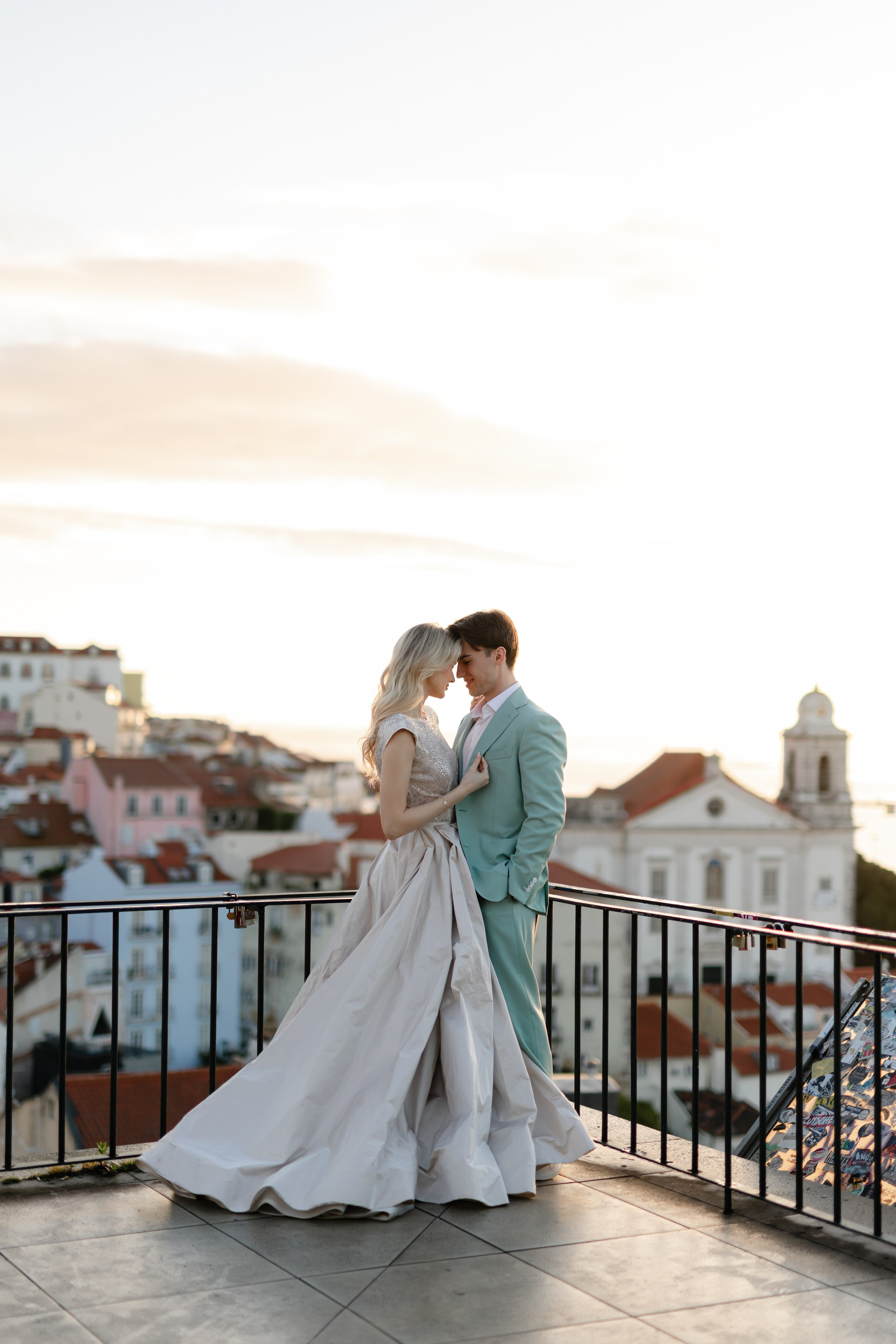 Vivien & Razvan. Main