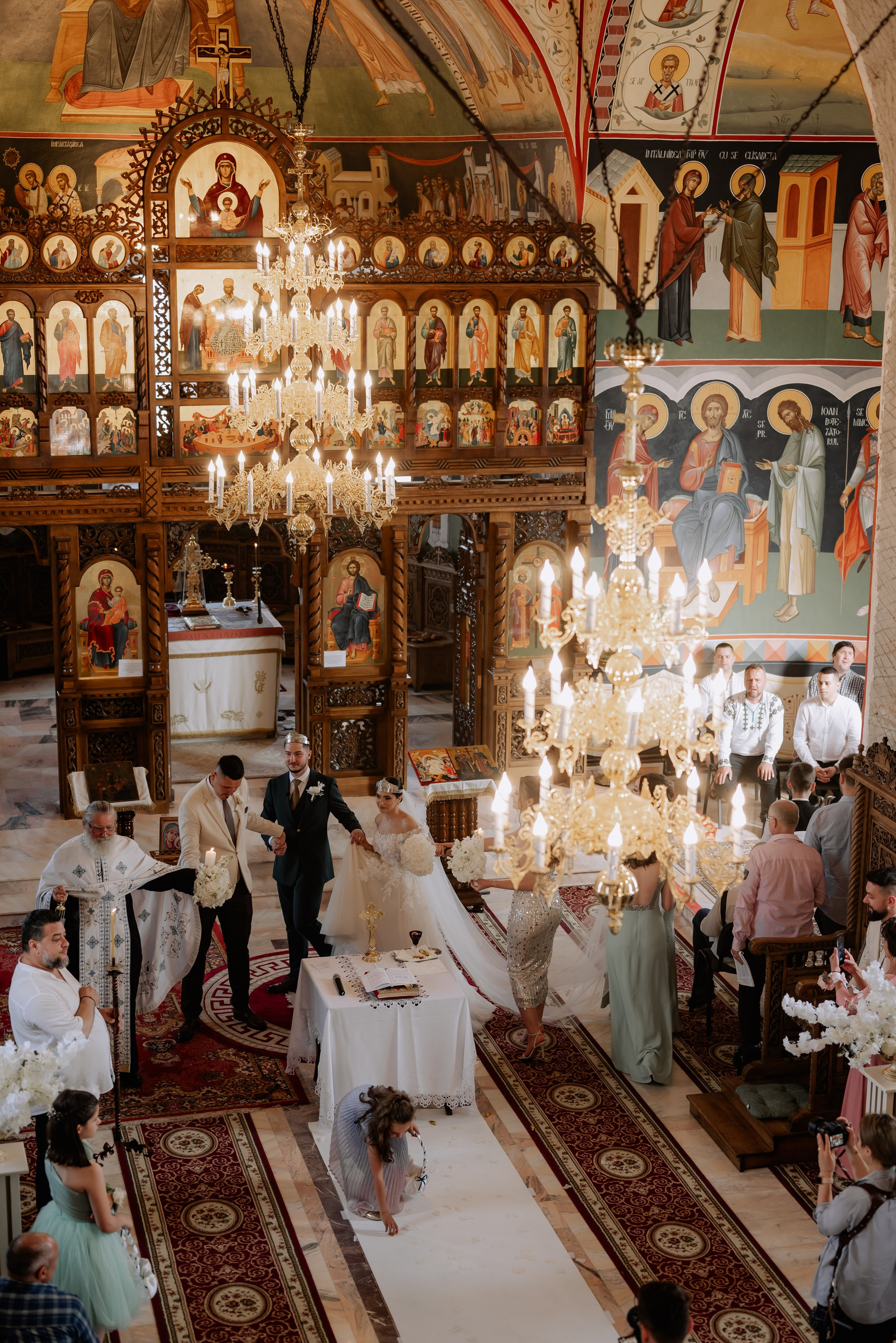 Nunta la Hotel Capitol Iasi. Proud Vision Weddings | Wedding Photography & Film — Servicii profesionale Foto Video Nunta Iasi