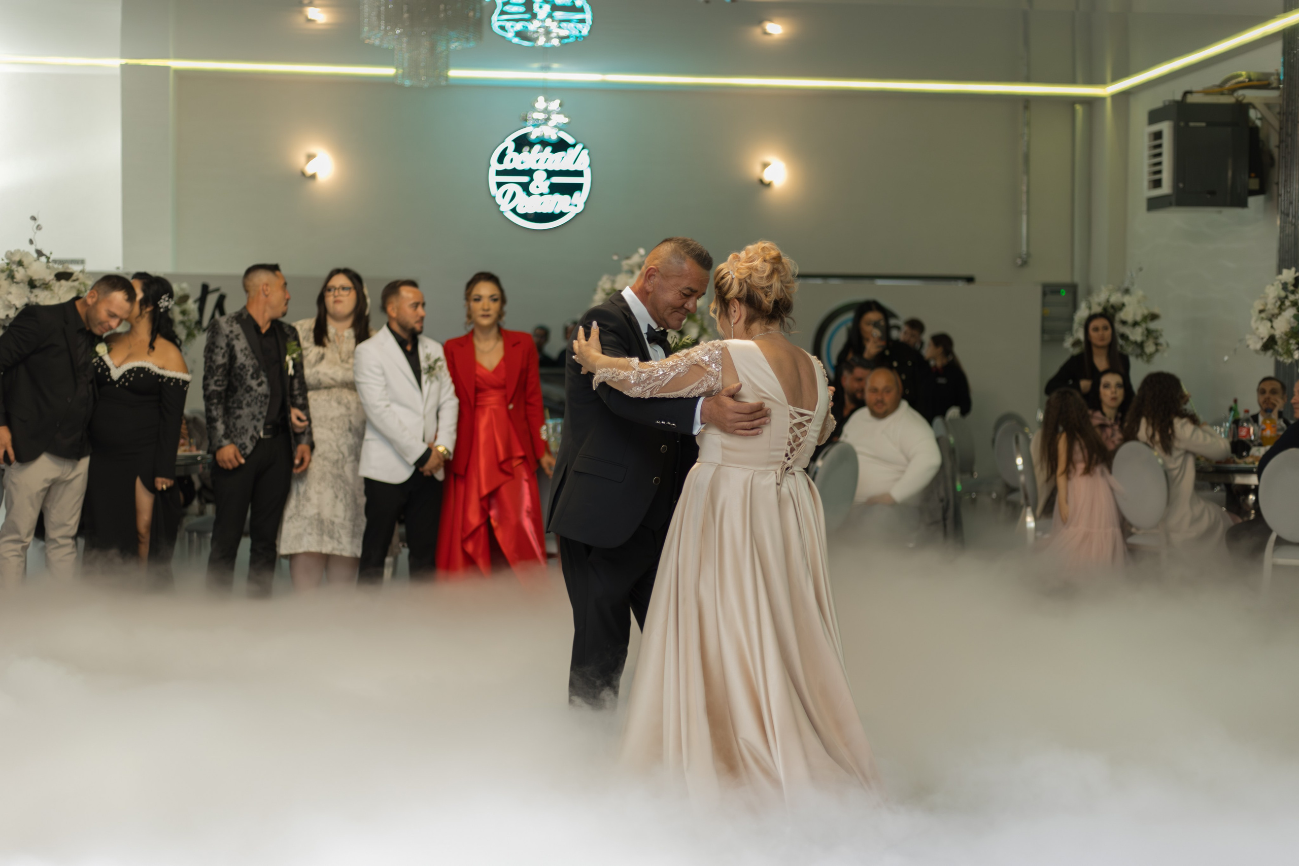 Valentina & Marcel. Fotograf si videograf — evenimente si studio