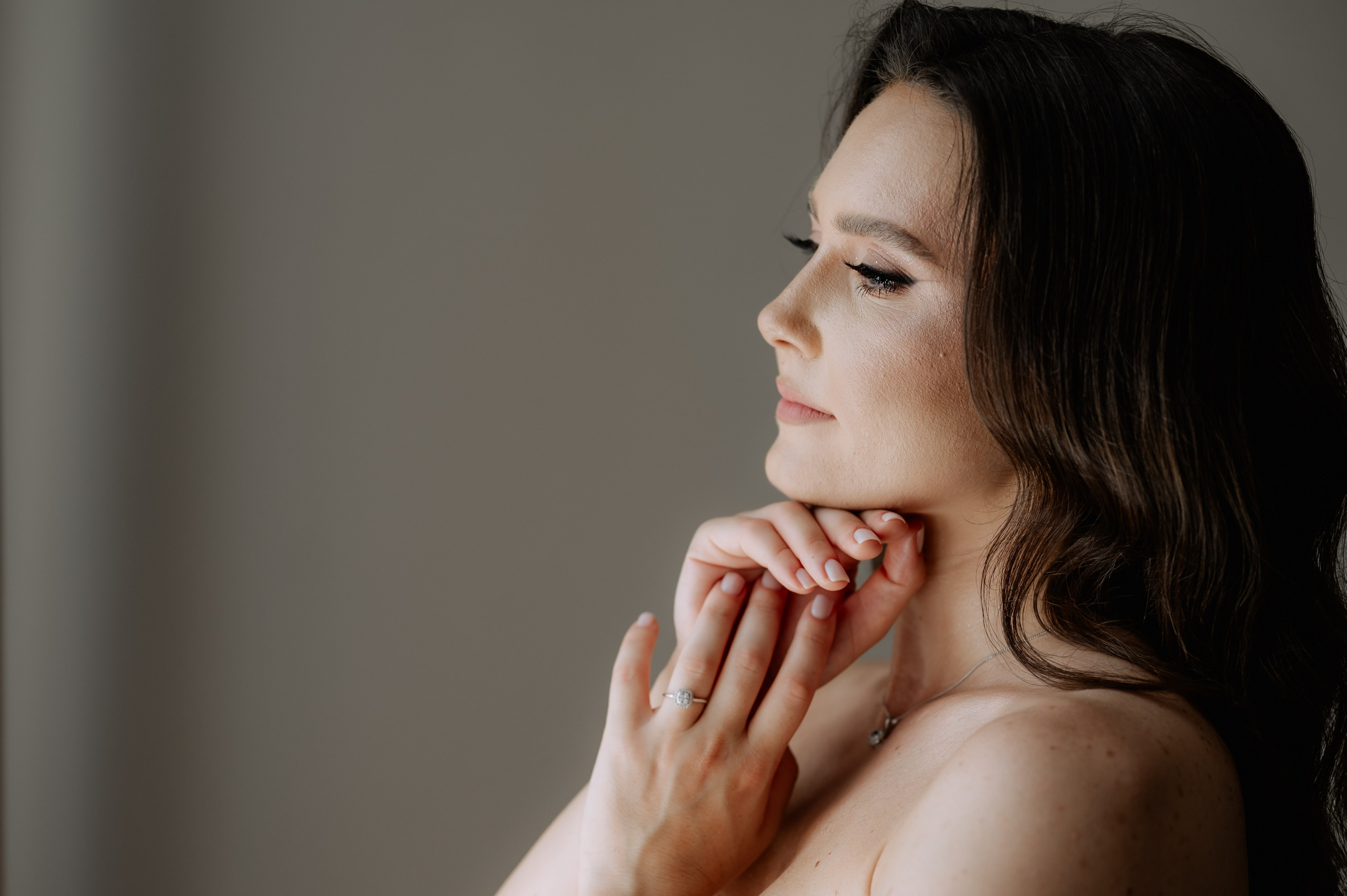 Cununie civila in aer liber , artificii de zi colorate , decor nunta , nunta la Hotel Traian. Proud Vision Weddings | Wedding Photography & Film — Servicii profesionale Foto Video Nunta Iasi