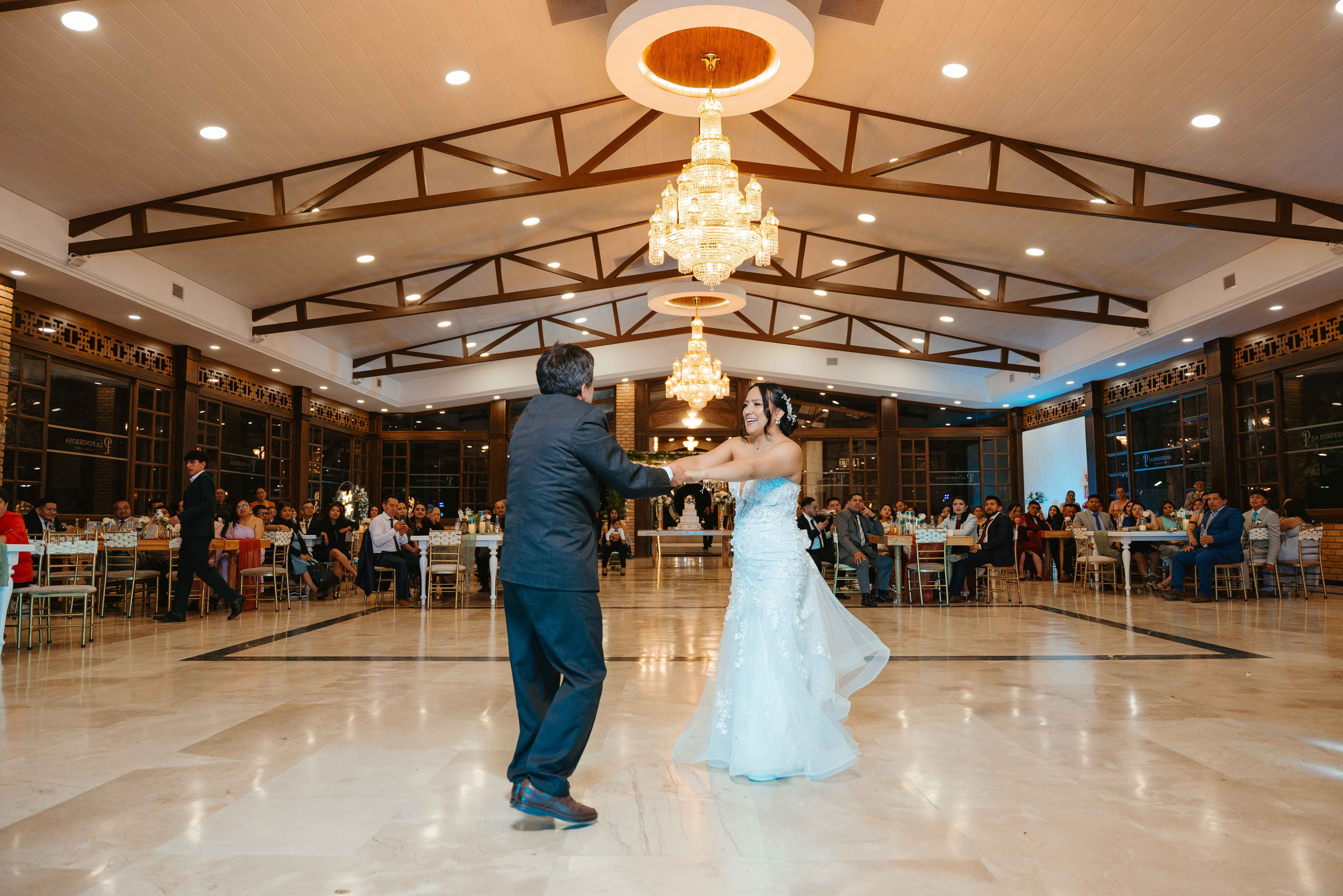 Karol y Jairon. Fotógrafo de bodas en Loja Ecuador | Piero Alvarez PH