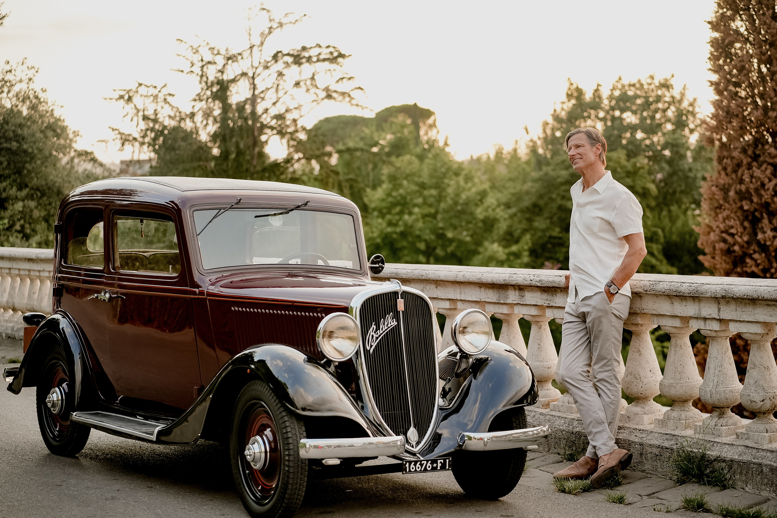 Family Photoshoot. Wedding Photographer in Italy