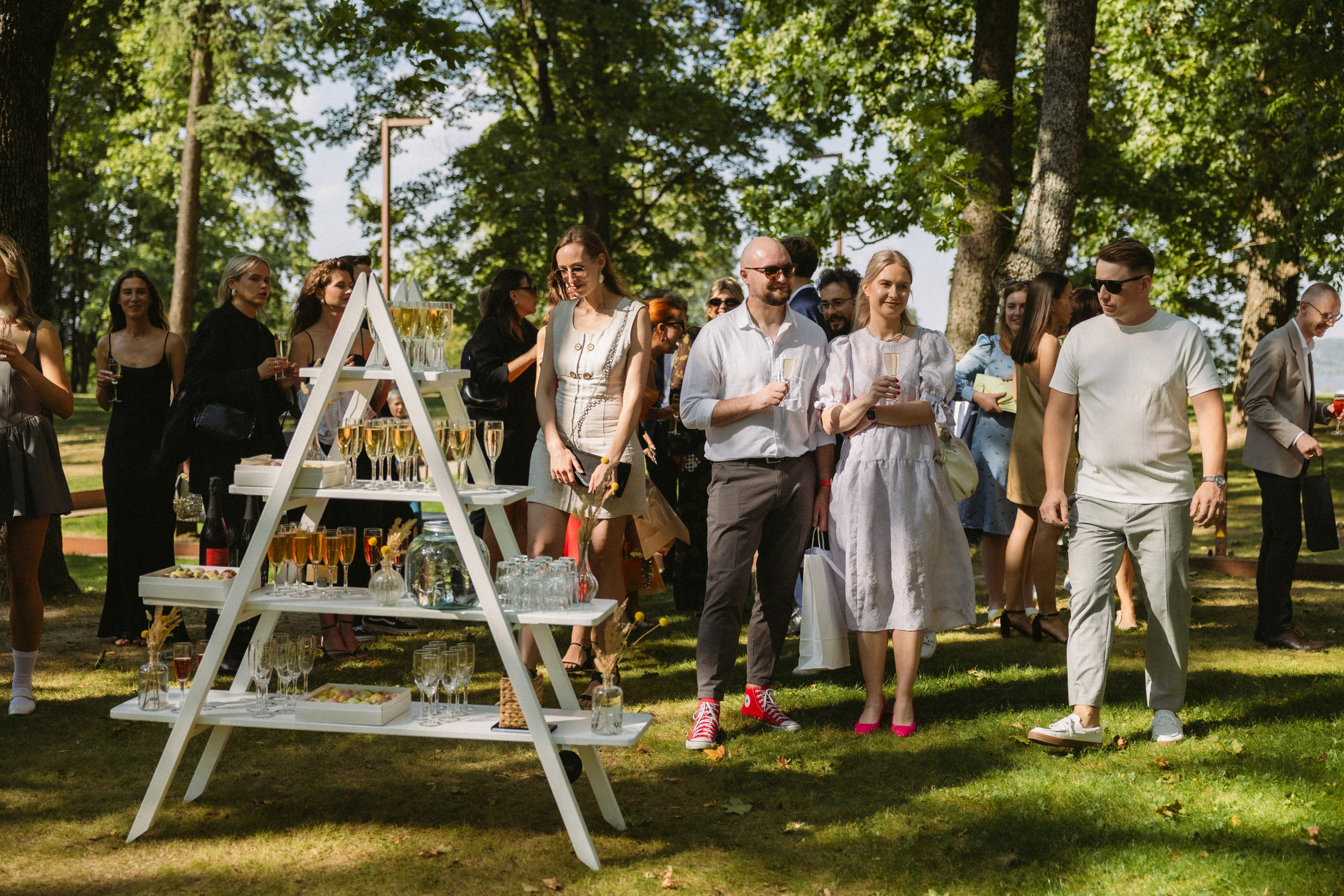 Miglė ir Mindaugas | 2024 | MIESTO VESTUVĖS. Vestuvių ir šeimų fotografė Lena Bondarenko / belove photo