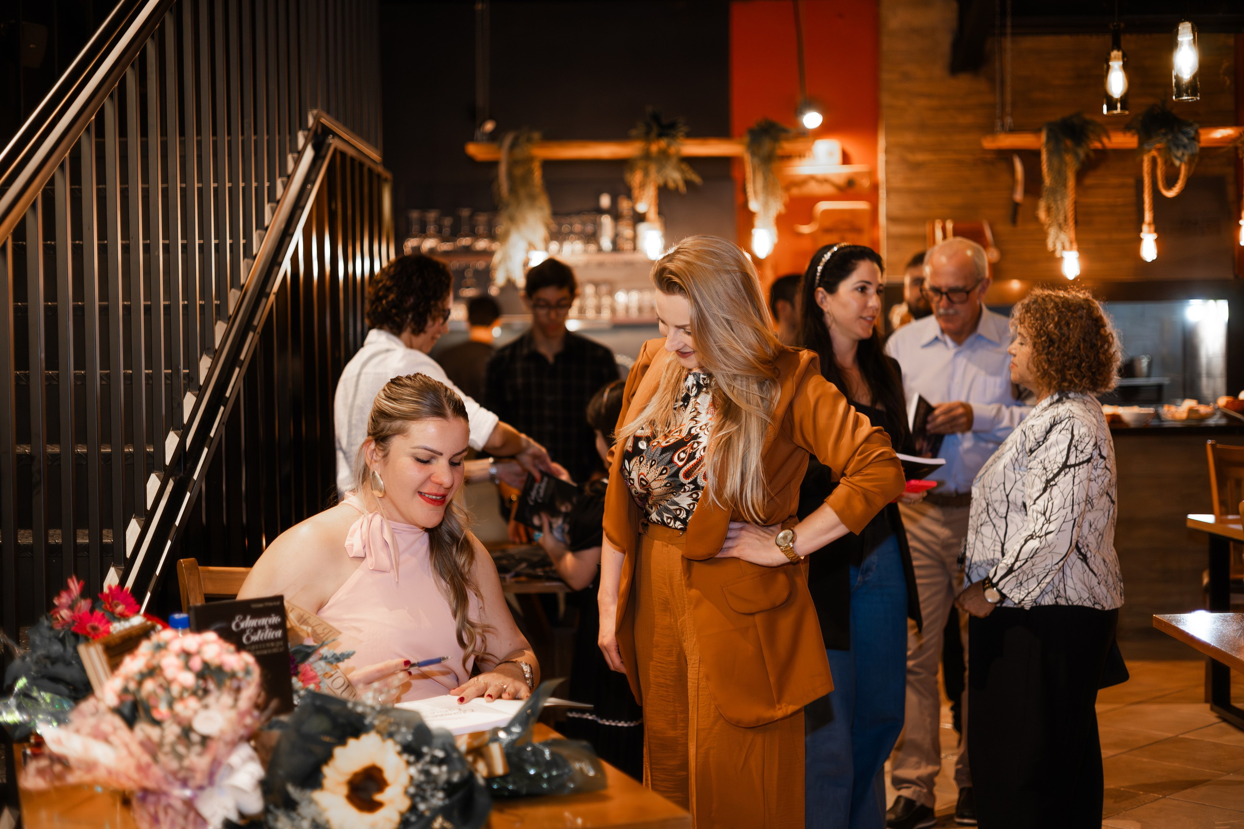 Lançamento de Livro Vivi Princival