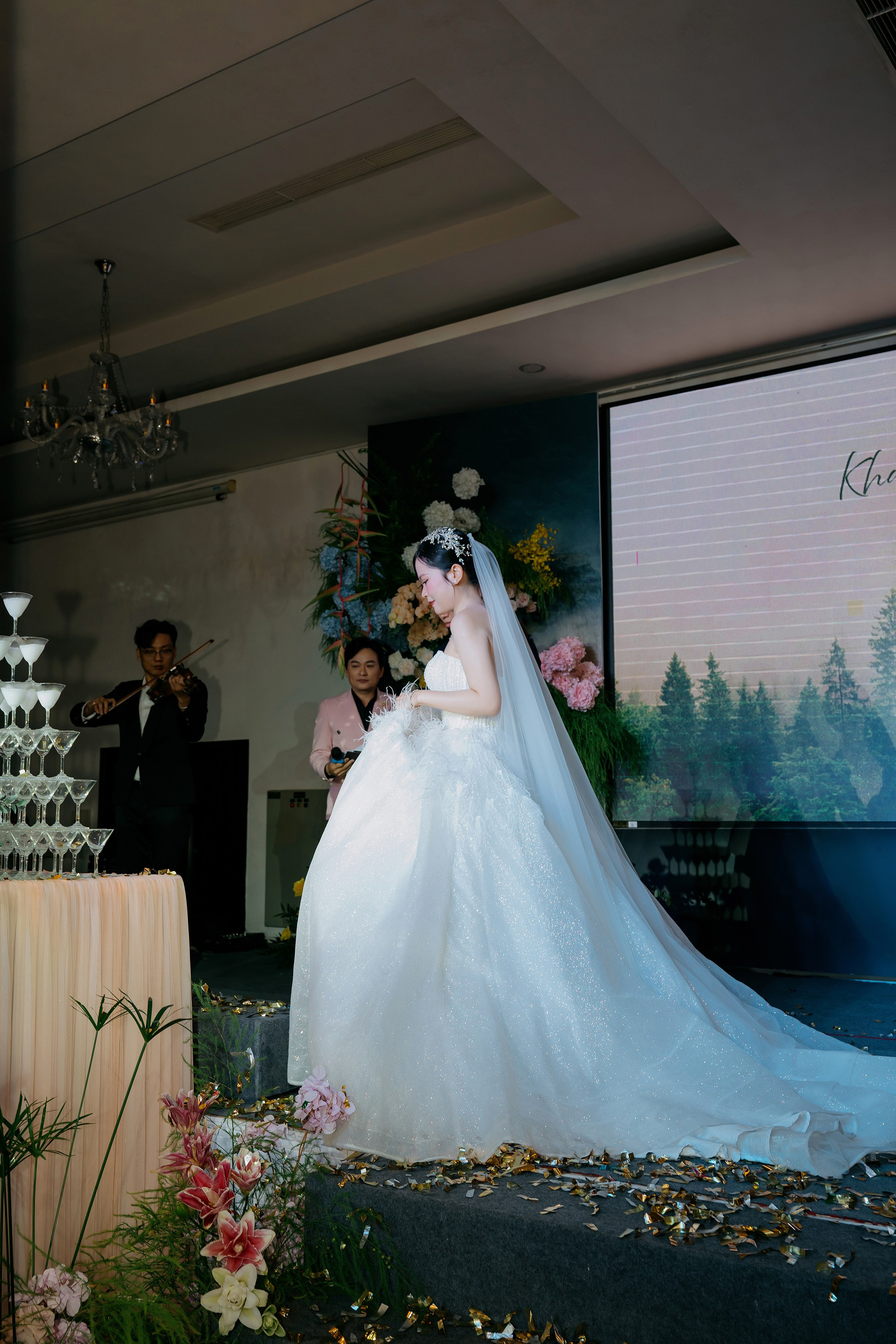TOAN & VY / Wedding Journalism. Saigon Wedding Present | Art Beyond Moments