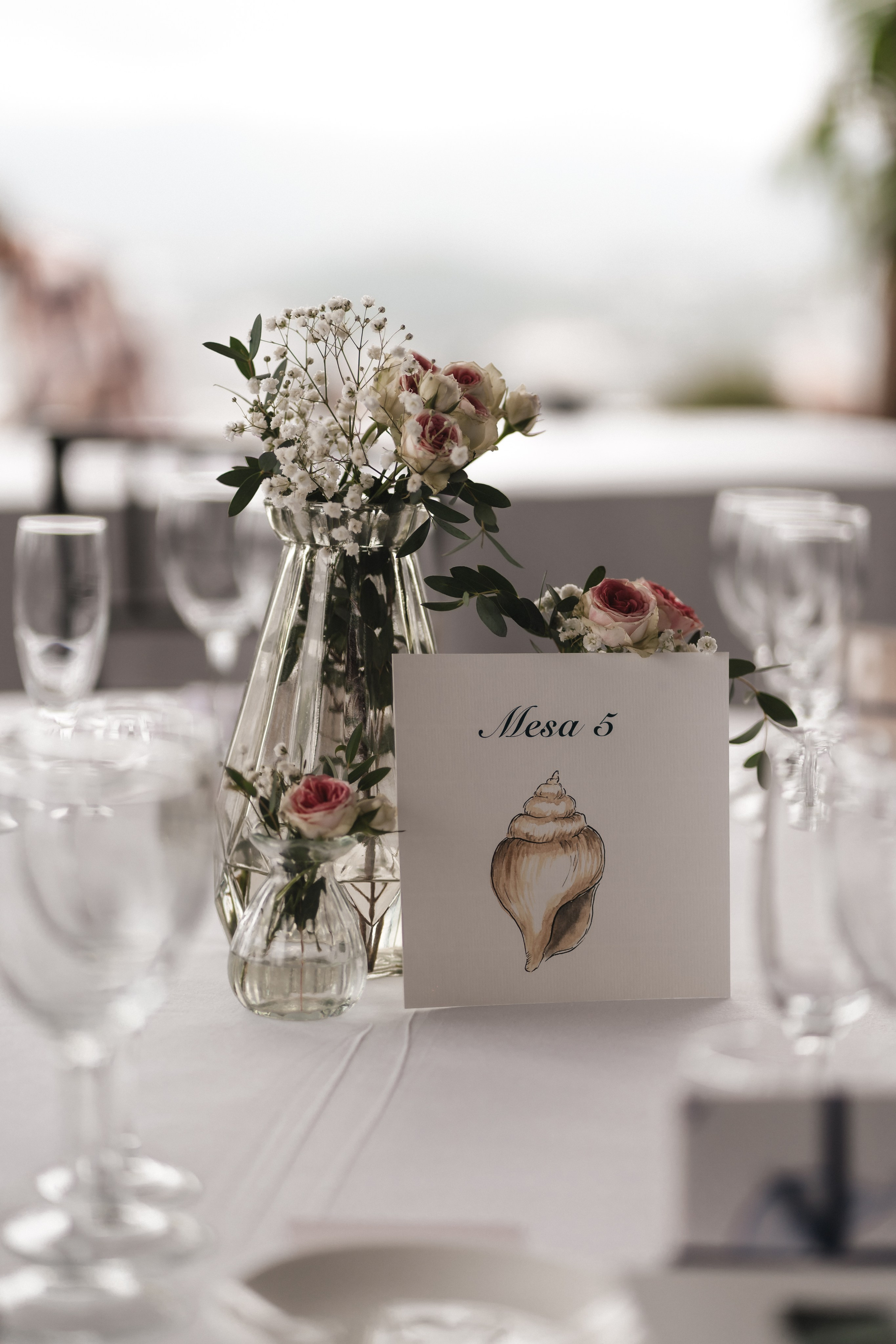 Elegancia y alegría familiar. Boda de Andrés y Lucía en San Sebastián. Holigood foto y video reportaje de bodas en San Sebastián y Europa