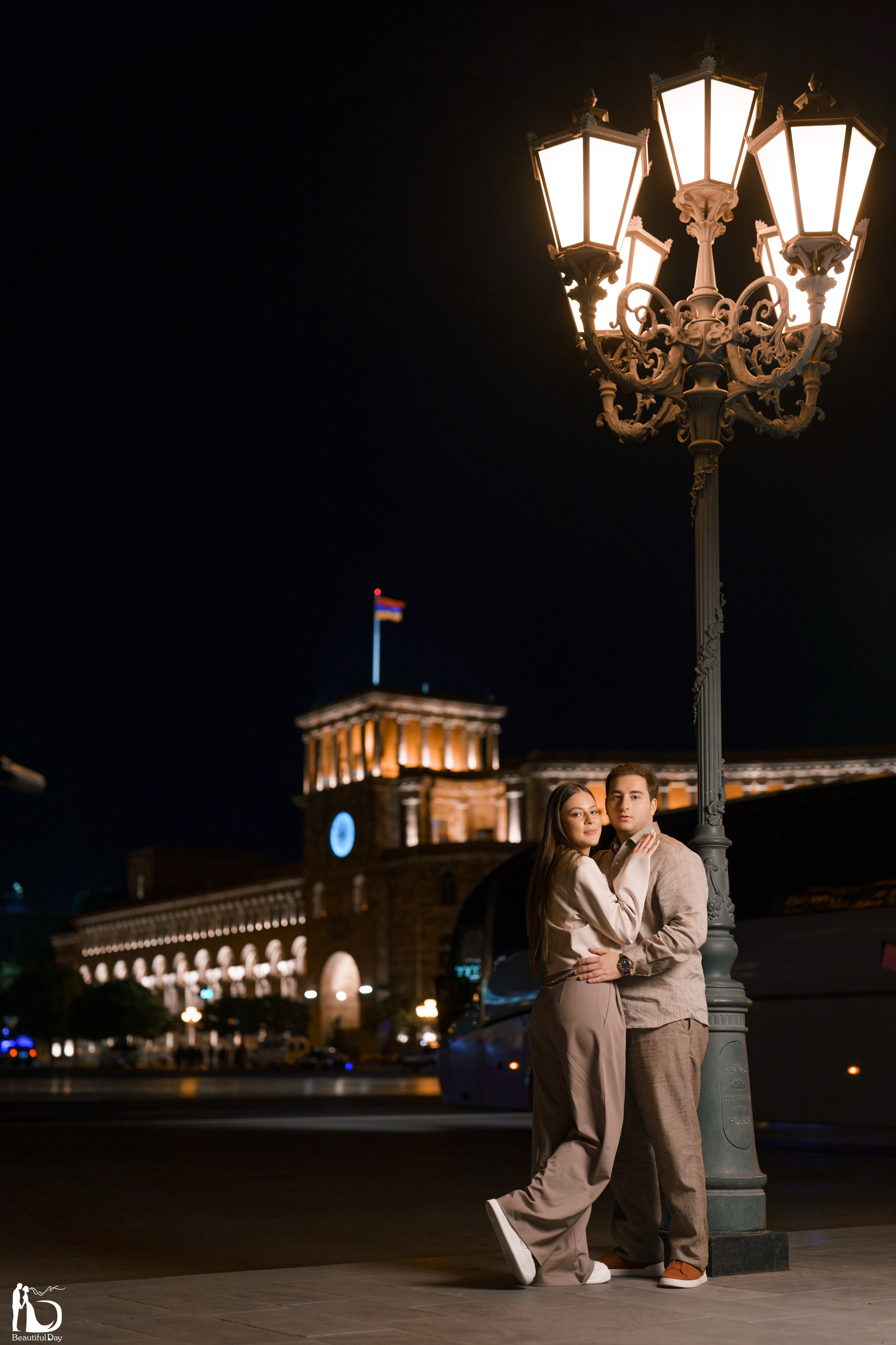 SHOOT NIGHT CITY. Weeding photographer Martun