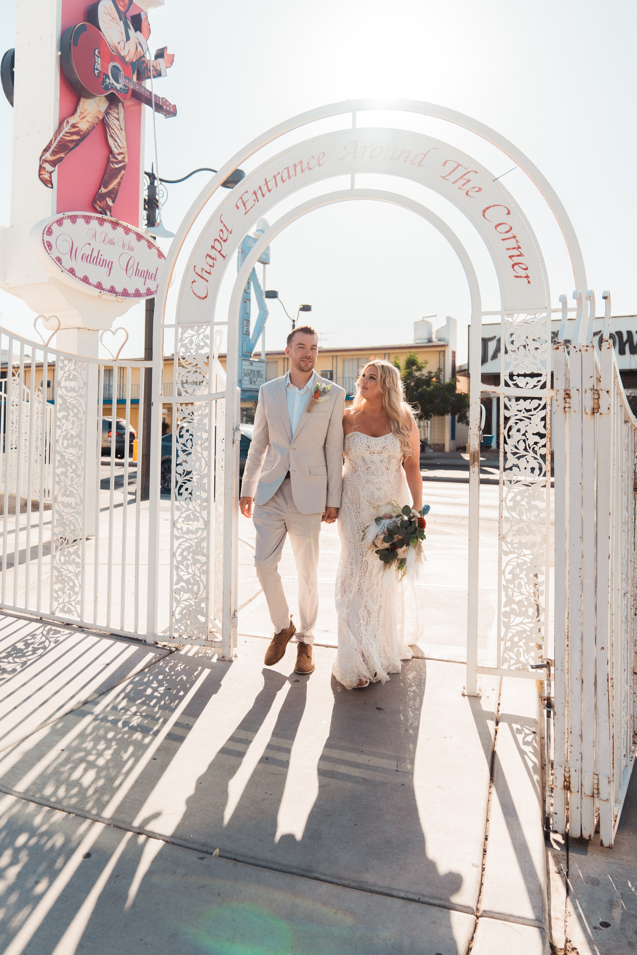 Kristin&Jerry. Wedding & elopement photographer Viktoriya Kravtsov. Las Vegas