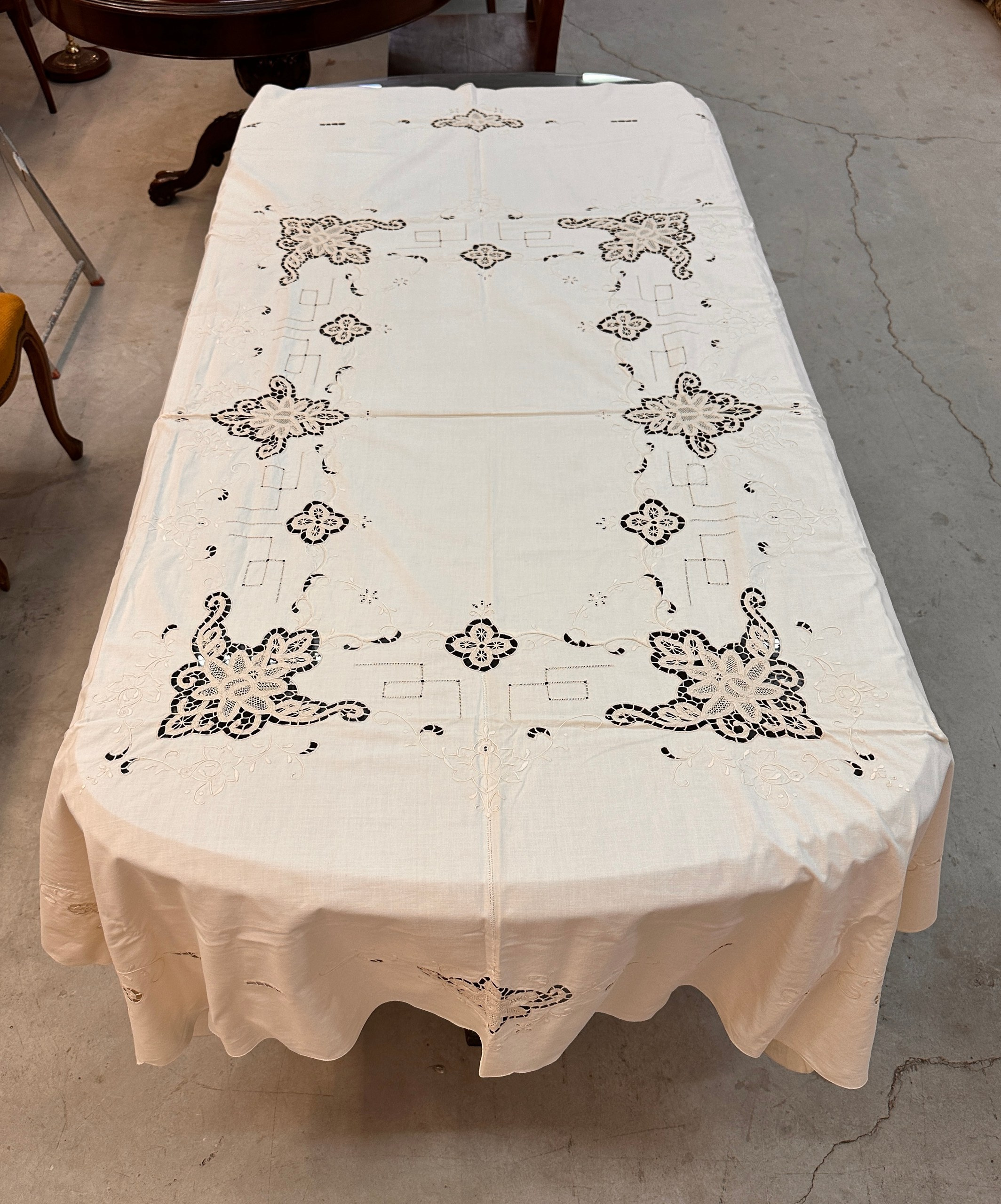 TextilFrance. Современнные и актикварные украшения в Барселоне, Москве и Санкт-Петербурге