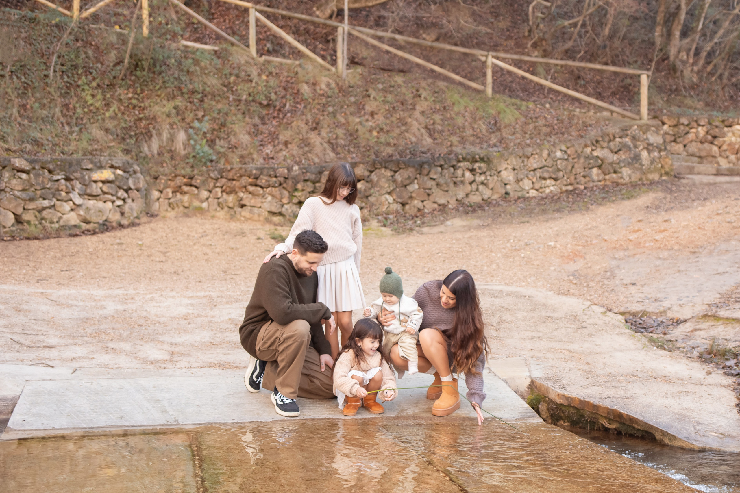 Beautiful family photo session in Spain. Professional photographer in Spain
