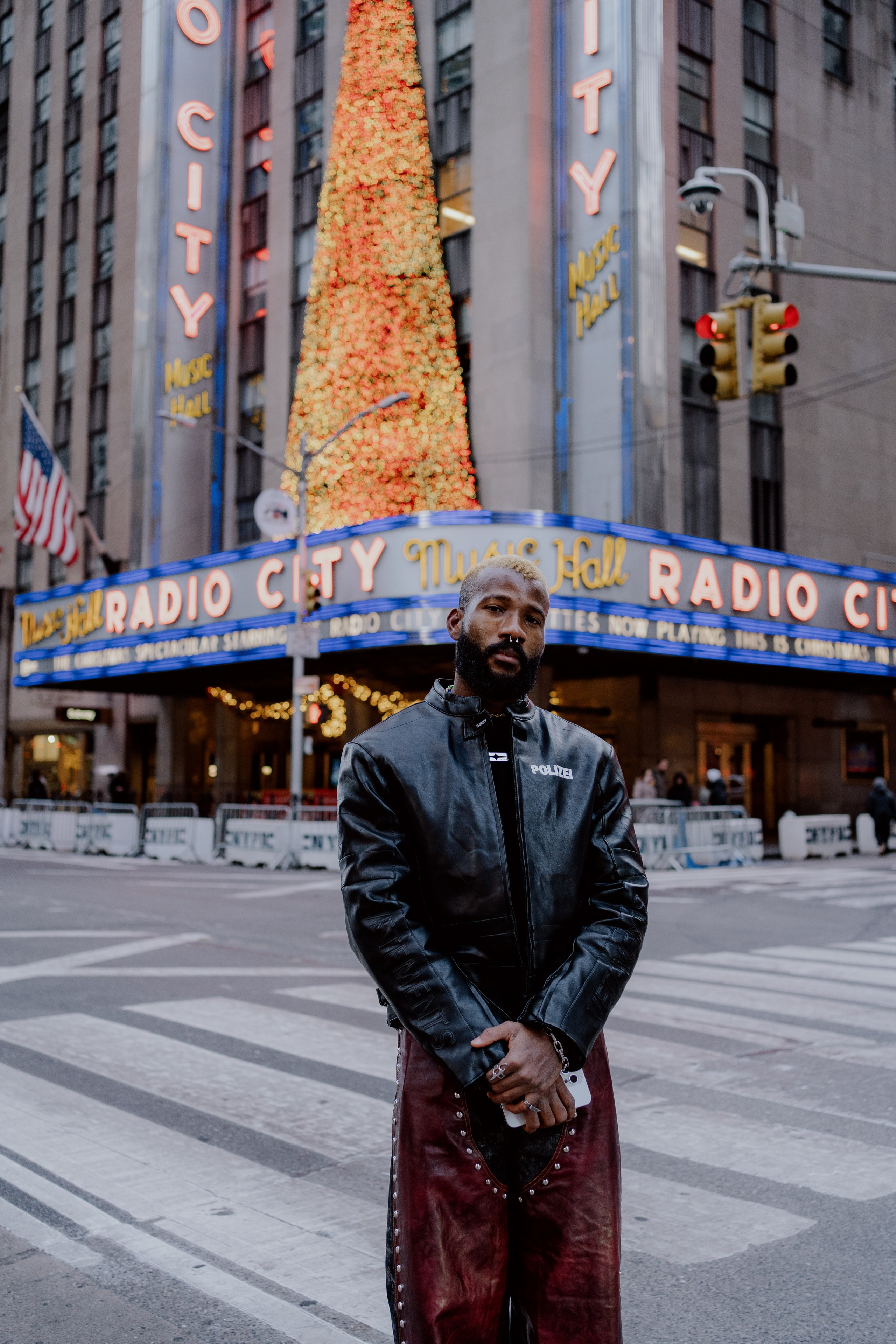Times Square and 5th avenue. Videographer and photographer in New York // MAKAROV.VIDEO