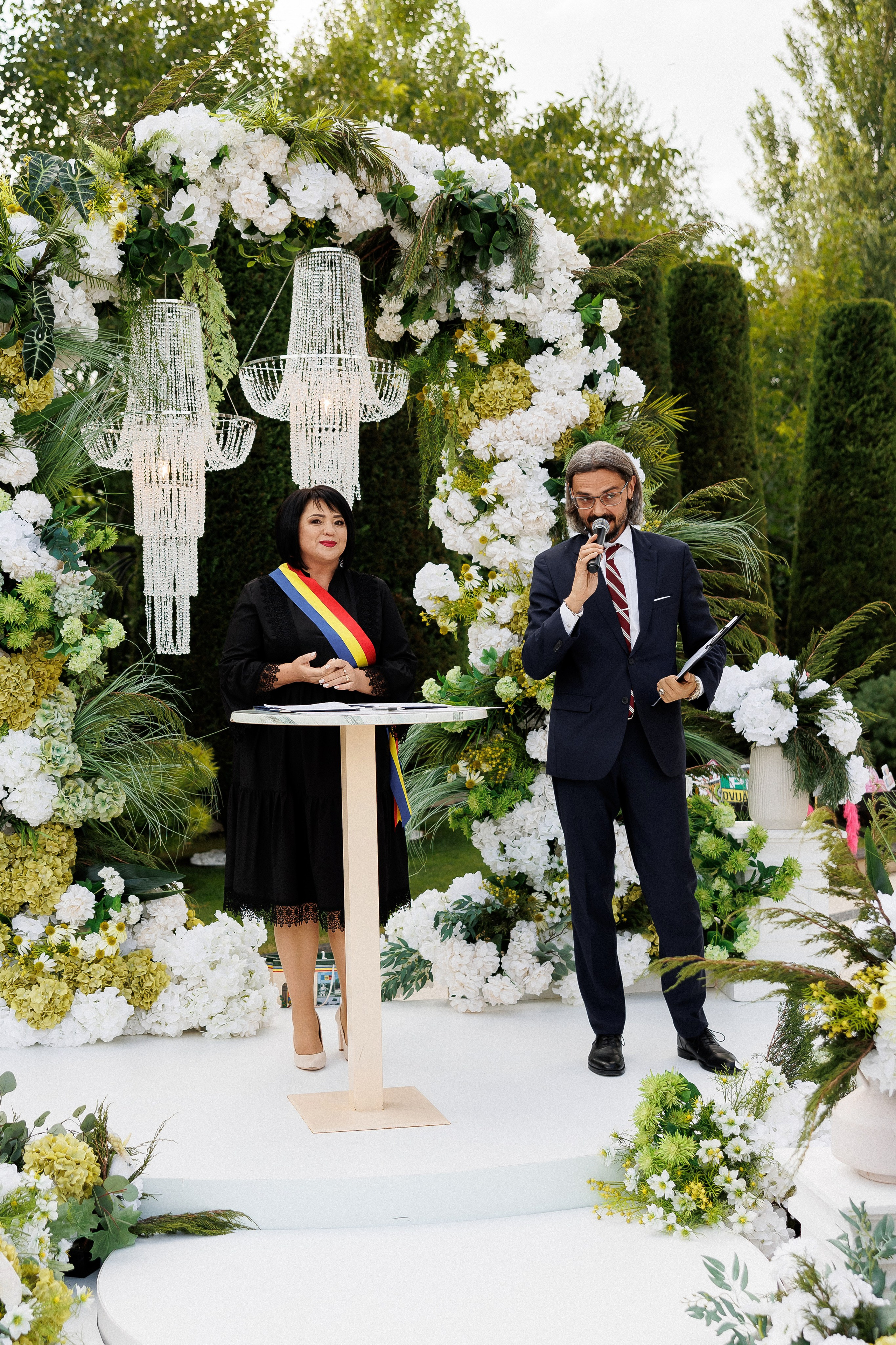 Eugen & Livia — Grand Elysee — Wedding Day. Servicii Foto și Video 067188353