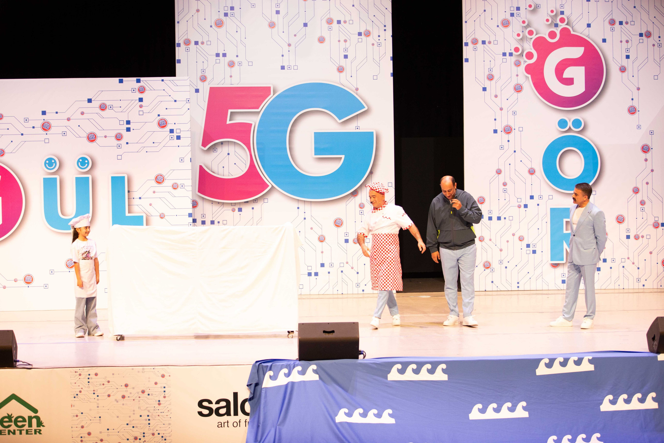 PLANET PARNI IZ BAKU. Wedding&Event photographer Ismail Rzayev in Baku