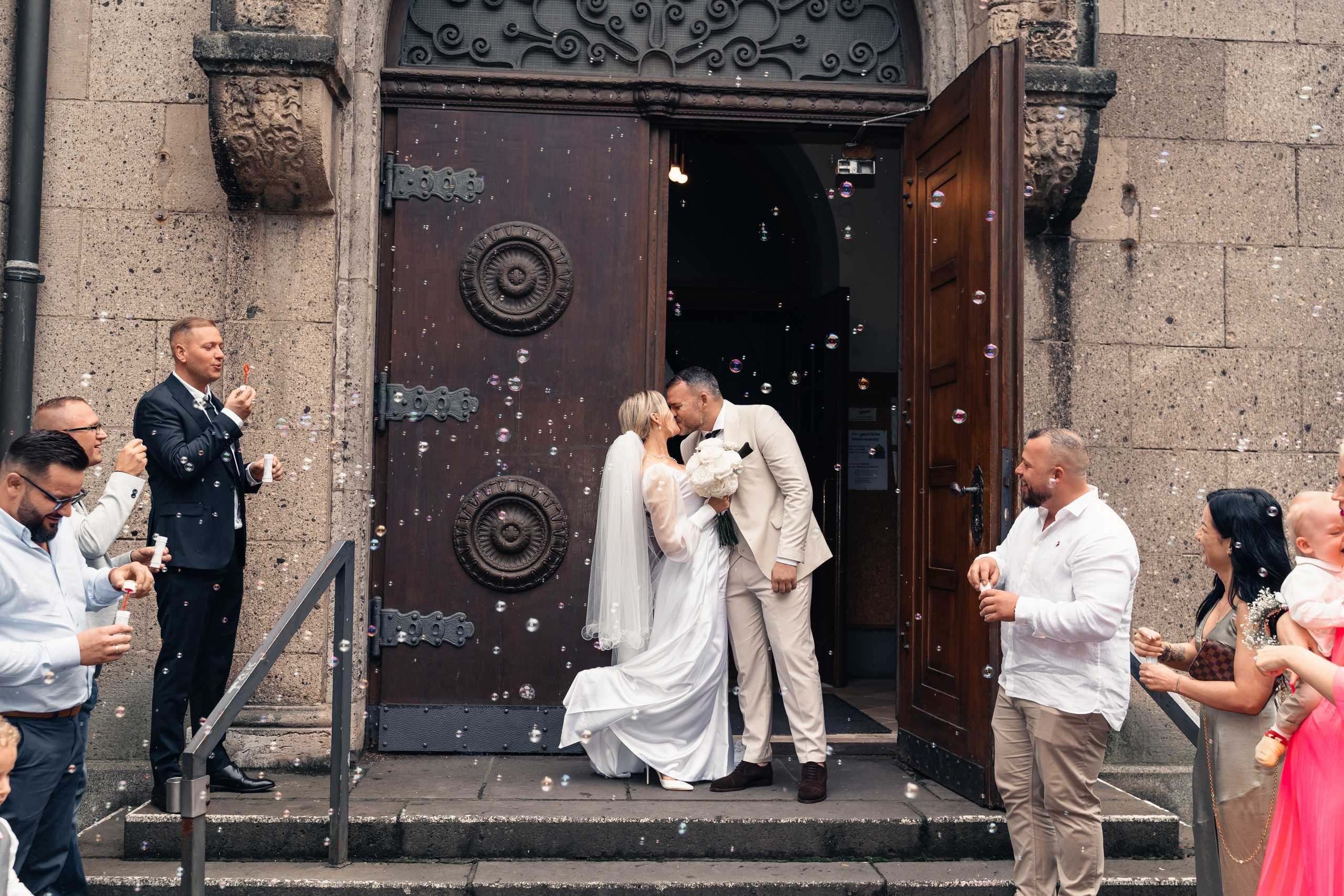 D & M im Restaurant Elfrather Mühle. Wedding Photographer Germany