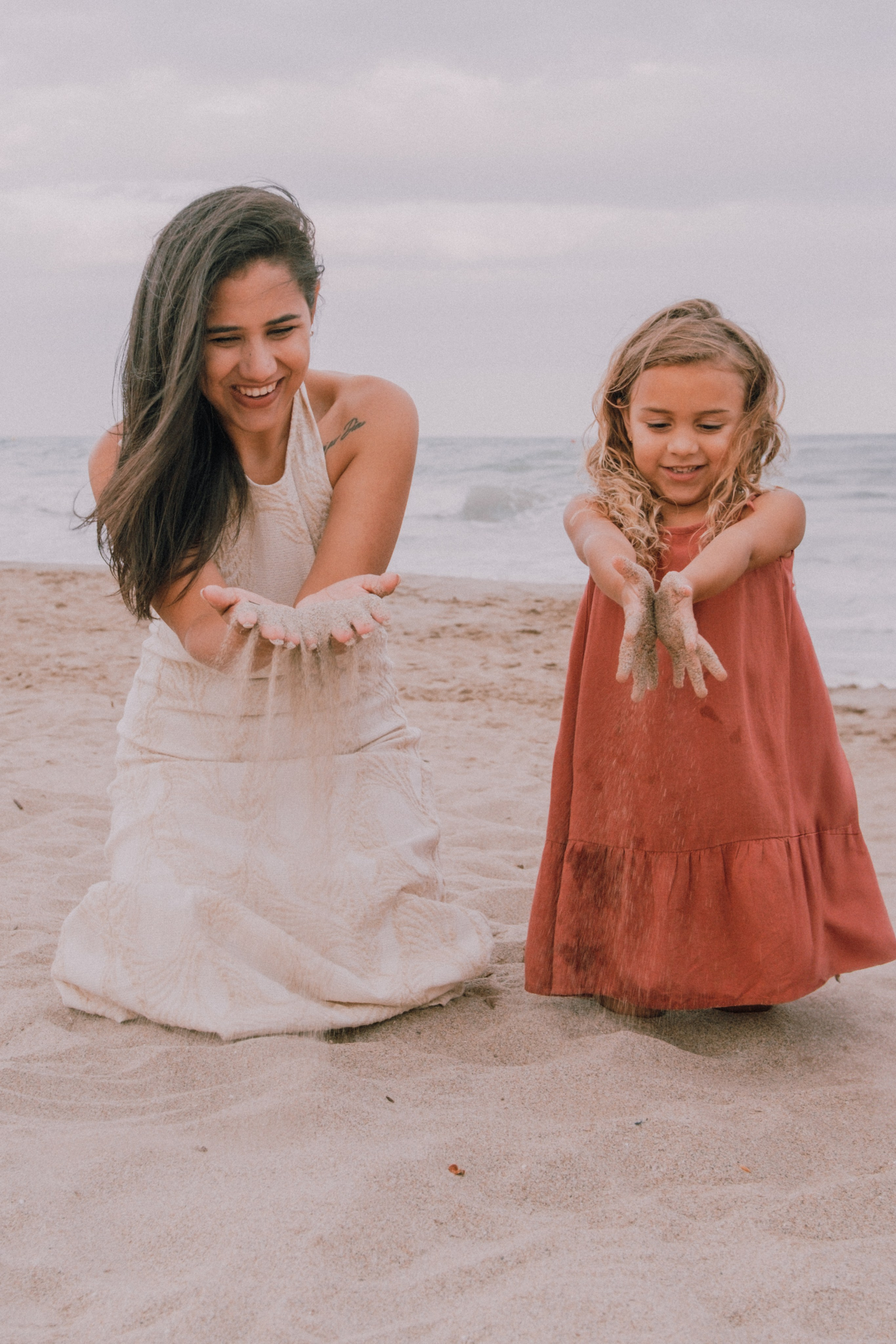 Семейная фотосессия на пляже. Профессиональная фотосъемка в Калафелле — Елена Медведева