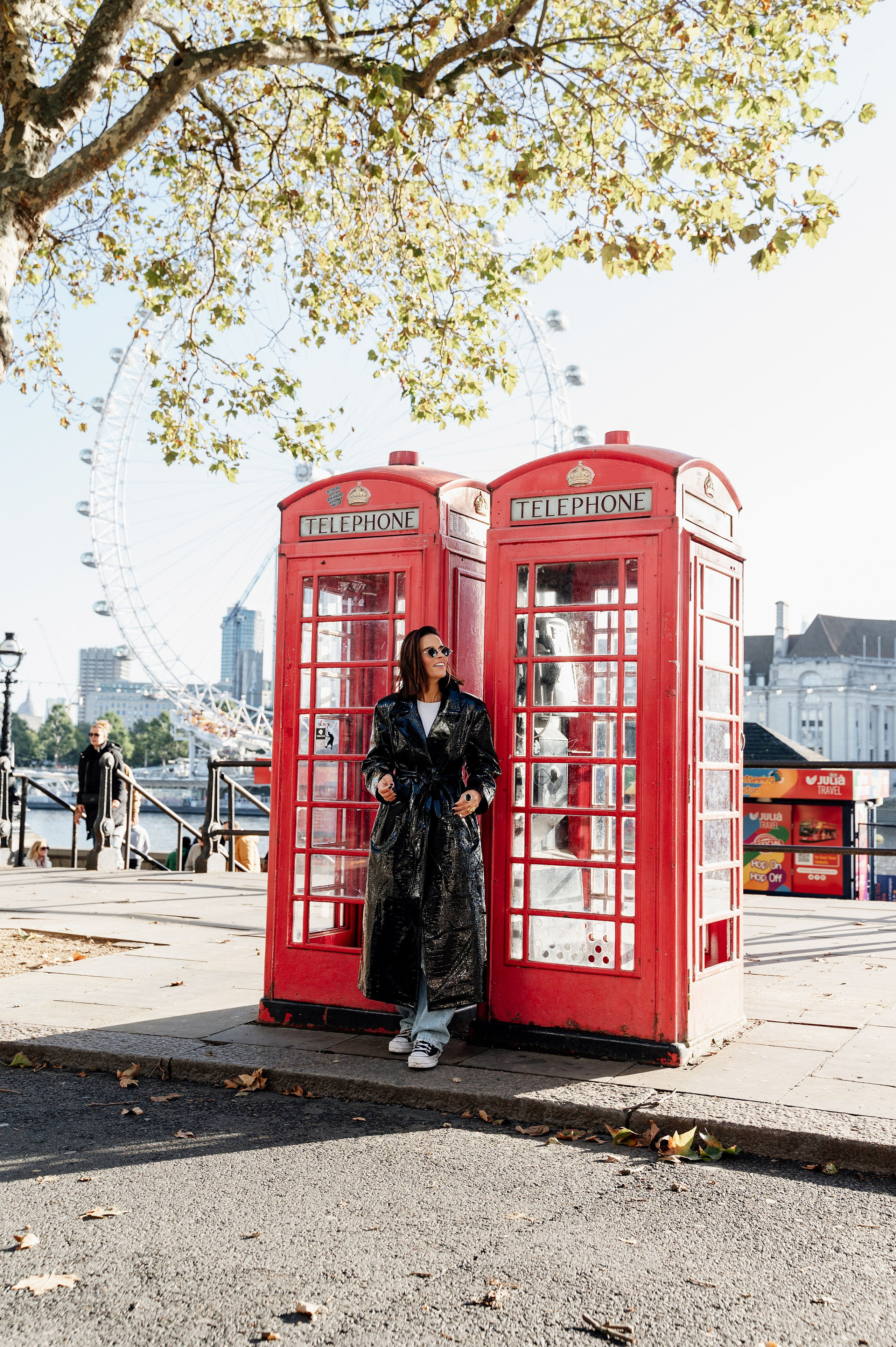 Tower Bridge+Westminster Carmela with son. FAMILY AND WEDDING PHOTOGRAPHER IN LONDON MARINA RIVA