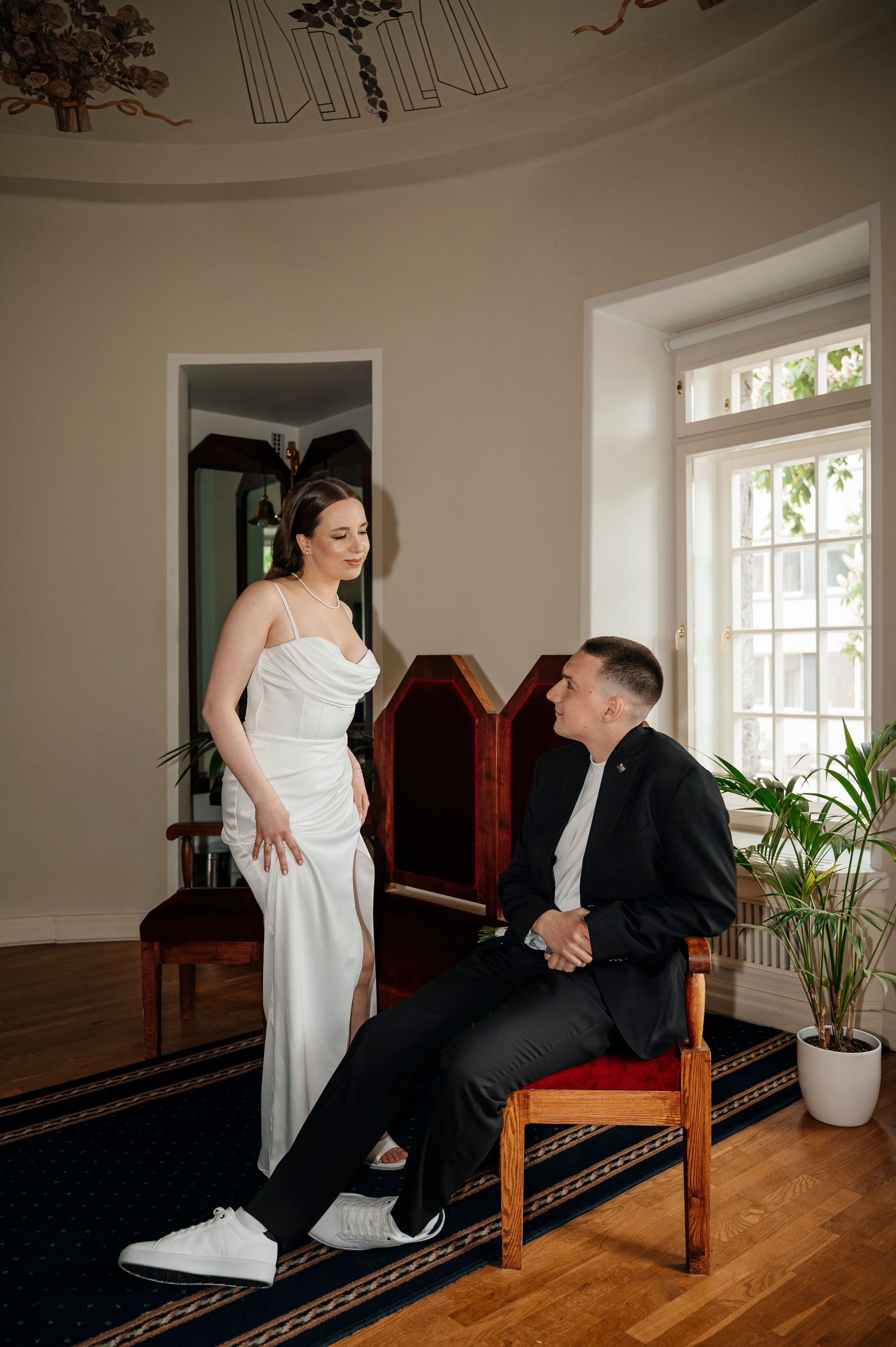 At the Old Hotel. Photographer Tallinn — Wedding | Family | Love Story