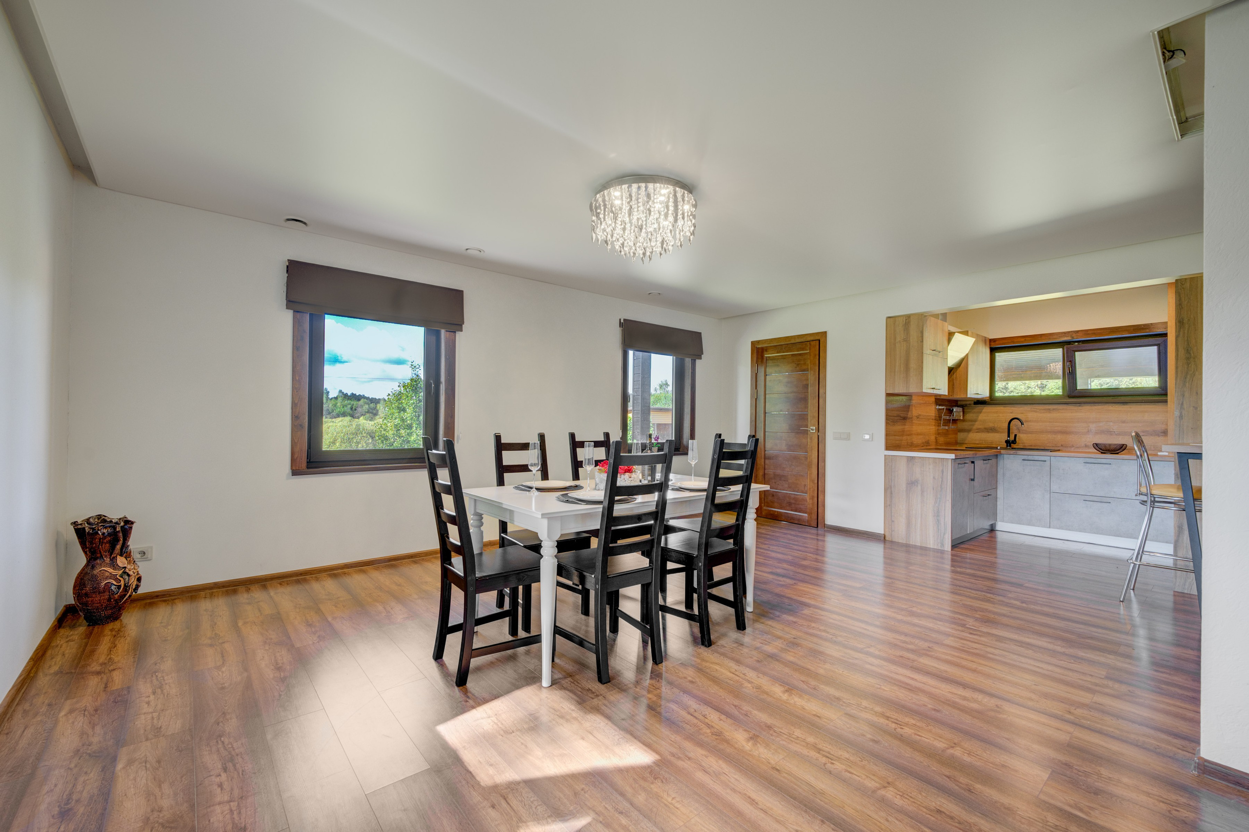 Sadyba Vinliaus r. prie ežero. Elina Sapiega fotografė Vilniuje